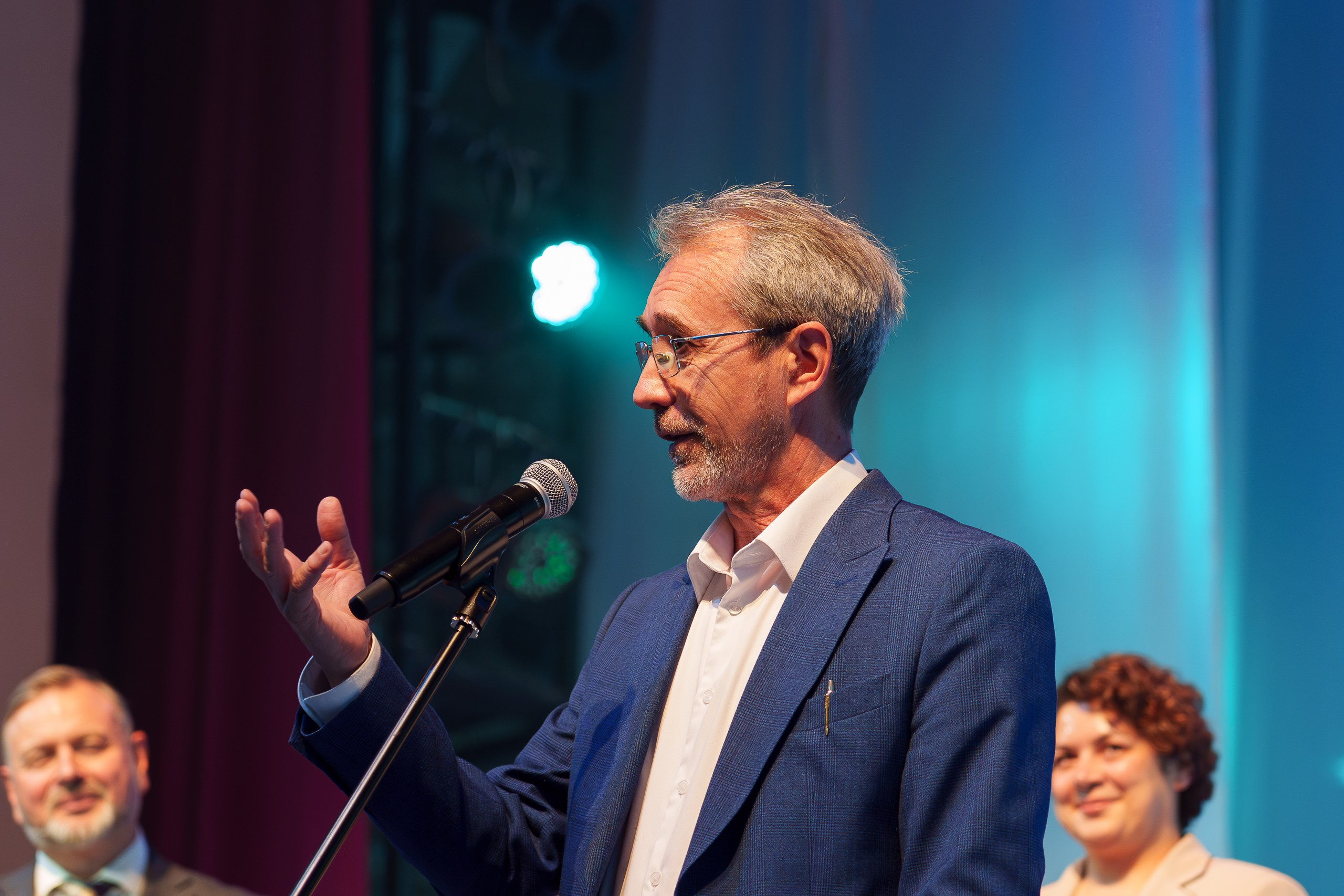 Церемония вручения дипломов выпускникам «ЧГИК». Фотограф Артём Рауэр