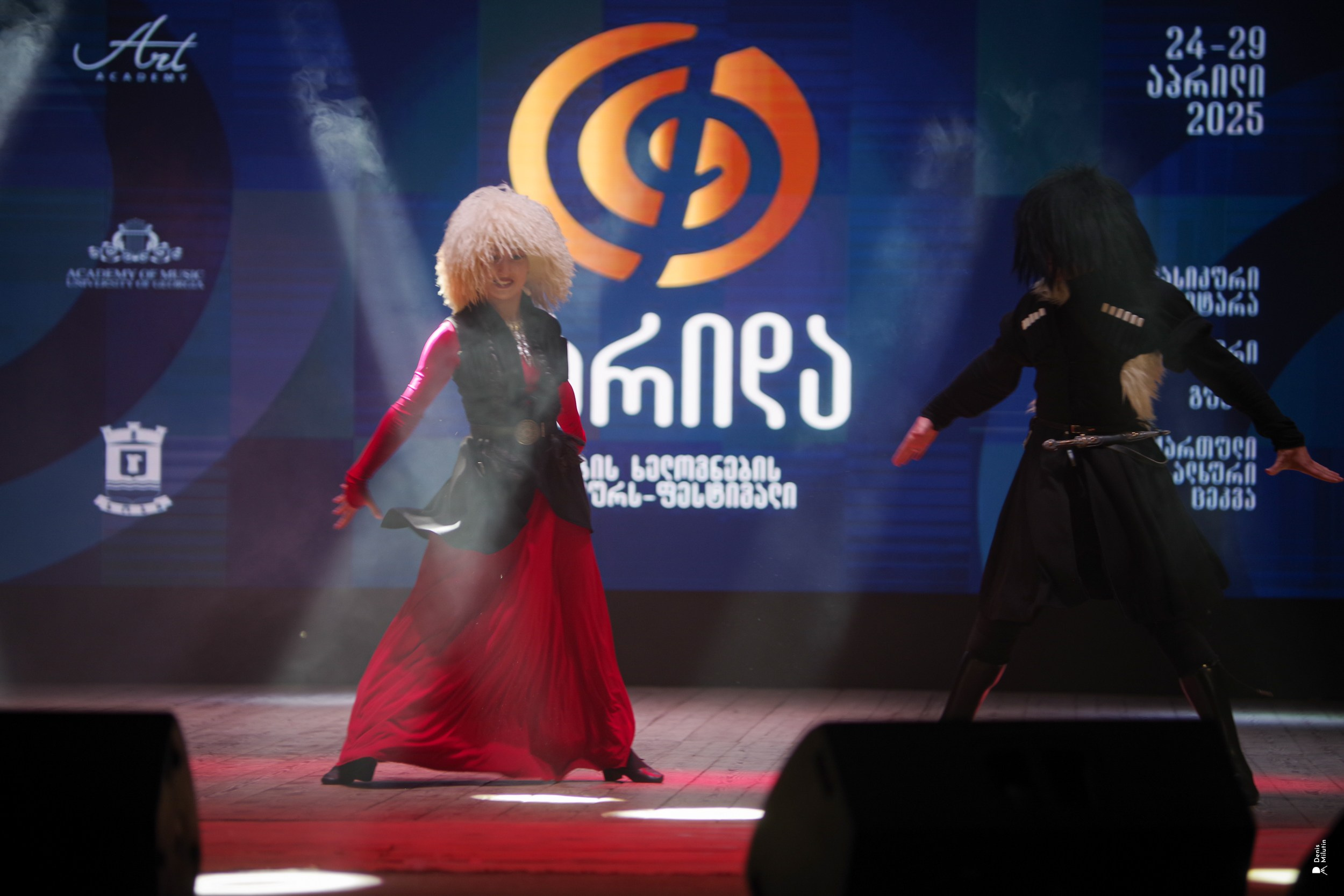 Танцы в Хоби. Портретный фотограф Денис Милютин