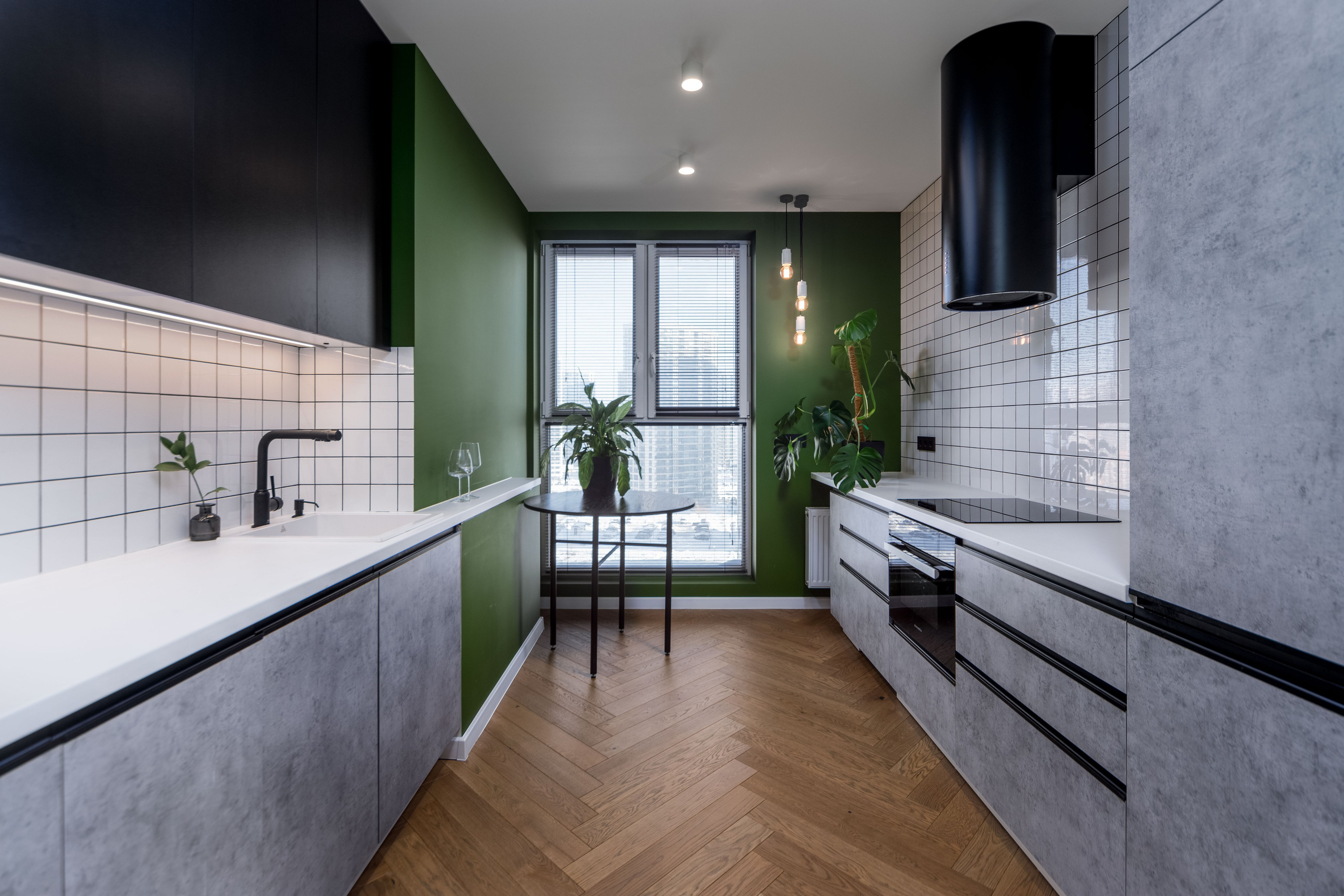 Фото интерьера кухни в двухкомнатной квартире в ЖК Минск Мир