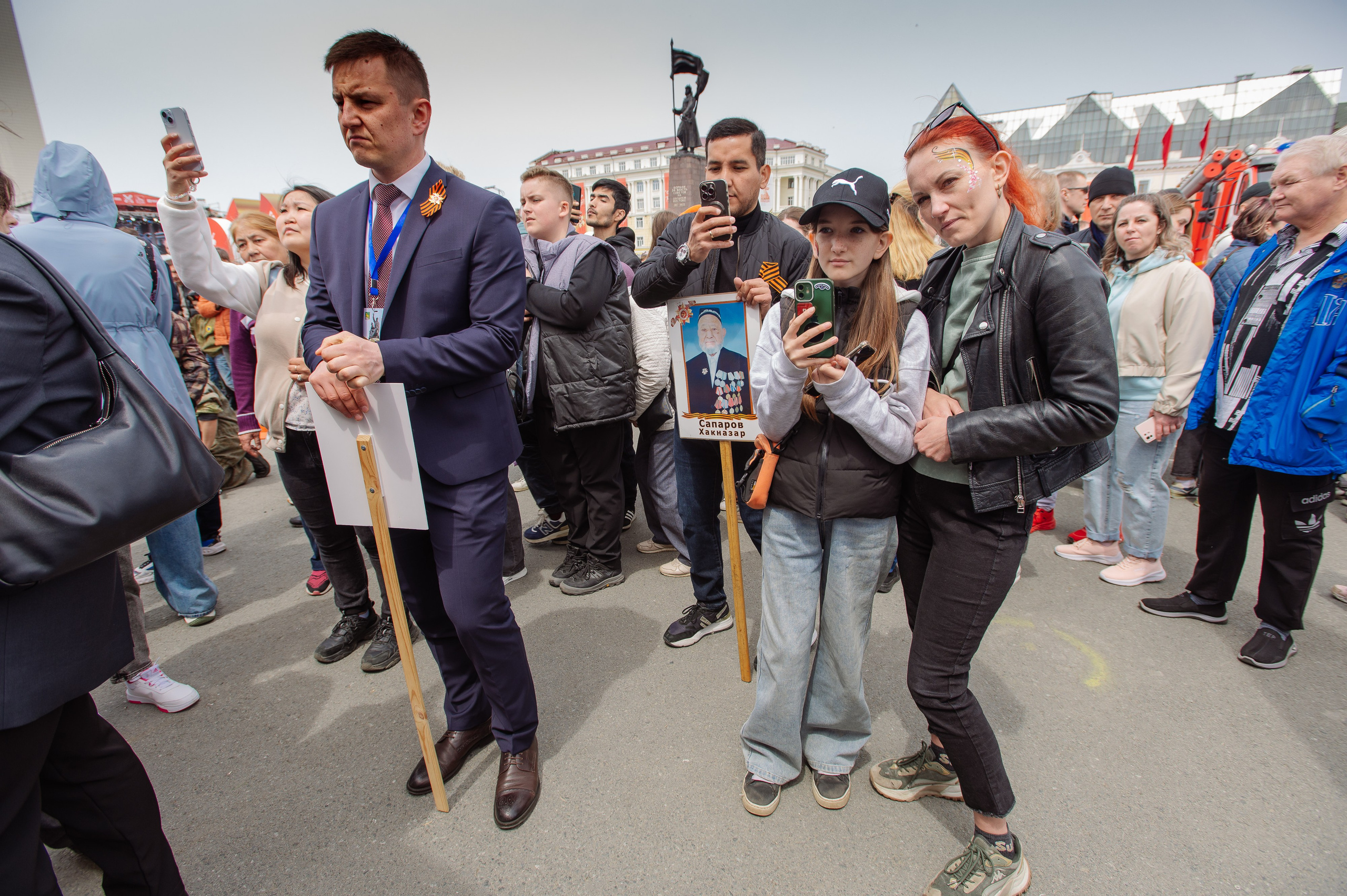 9 мая Центральная плащадь. Фотограф Мария Каюрова