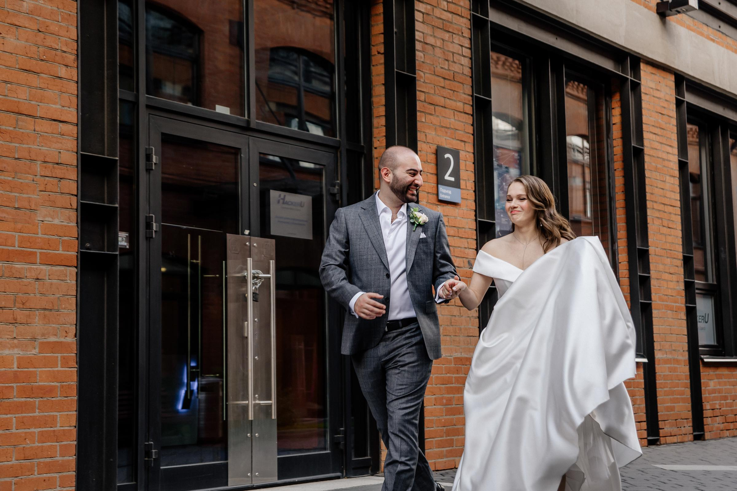 свадебная прогулка на территории даниловской мануфактуры