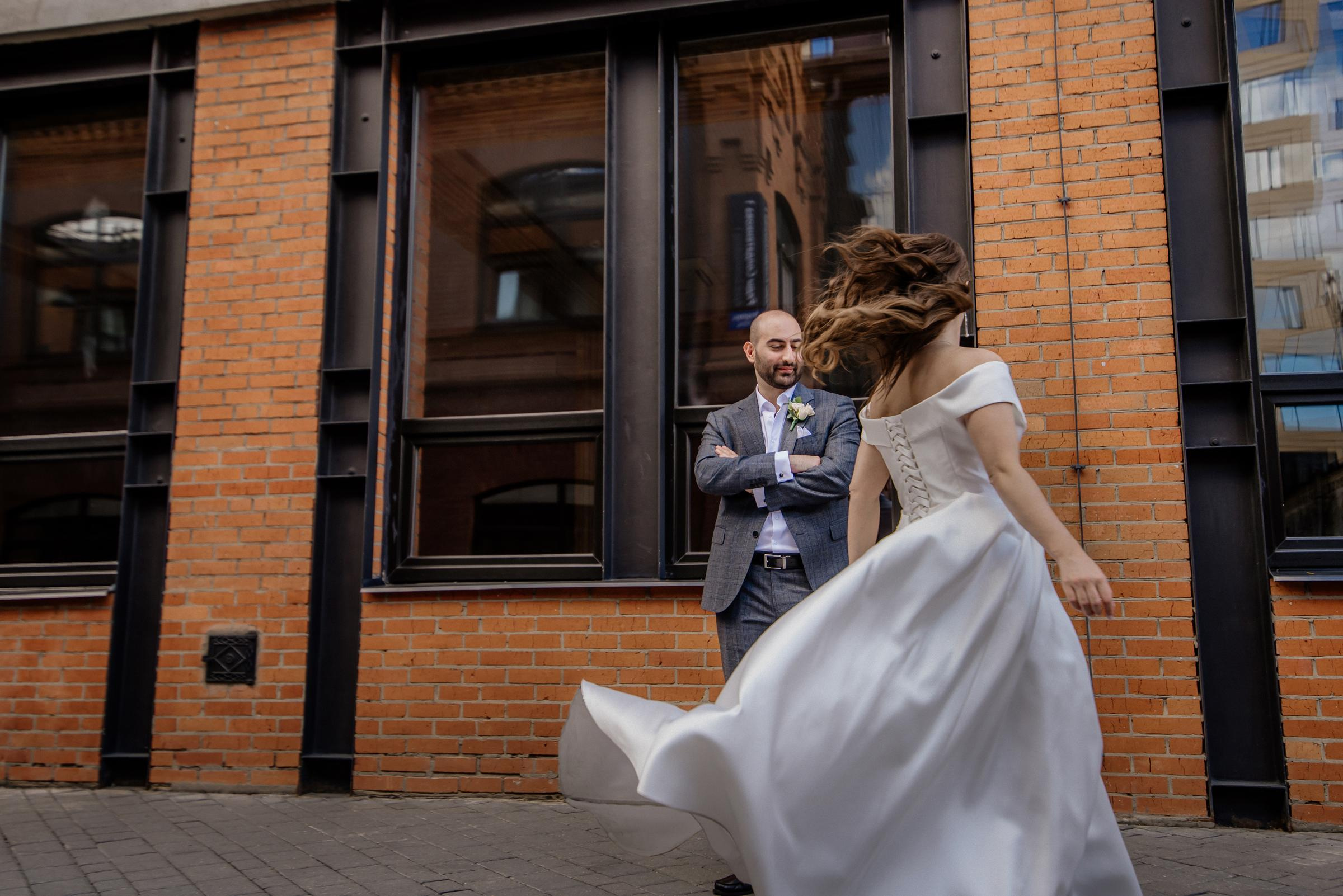 свадебная прогулка на территории даниловской мануфактуры