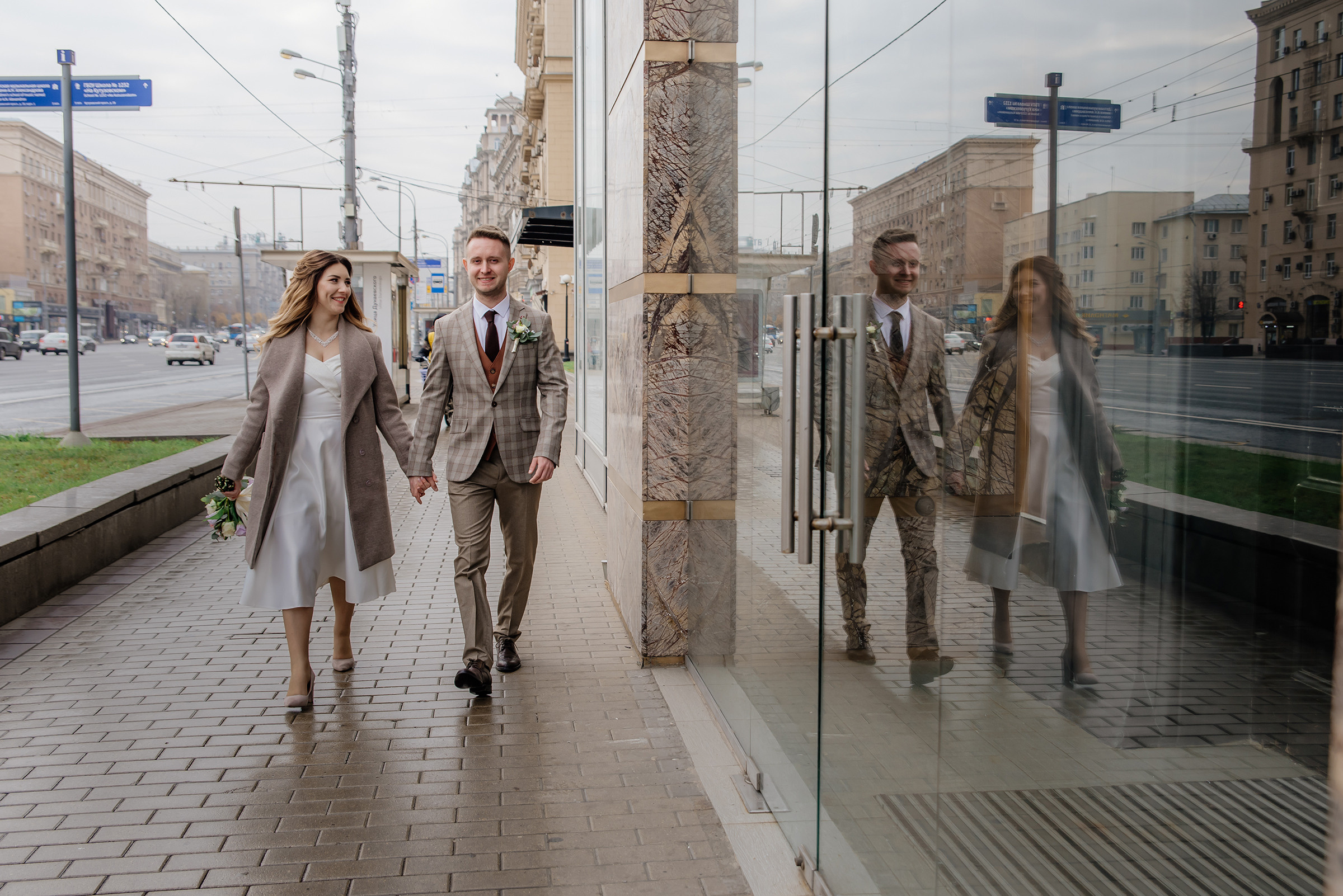 свадебная прогулка осенью по кутузовскому проспекту 