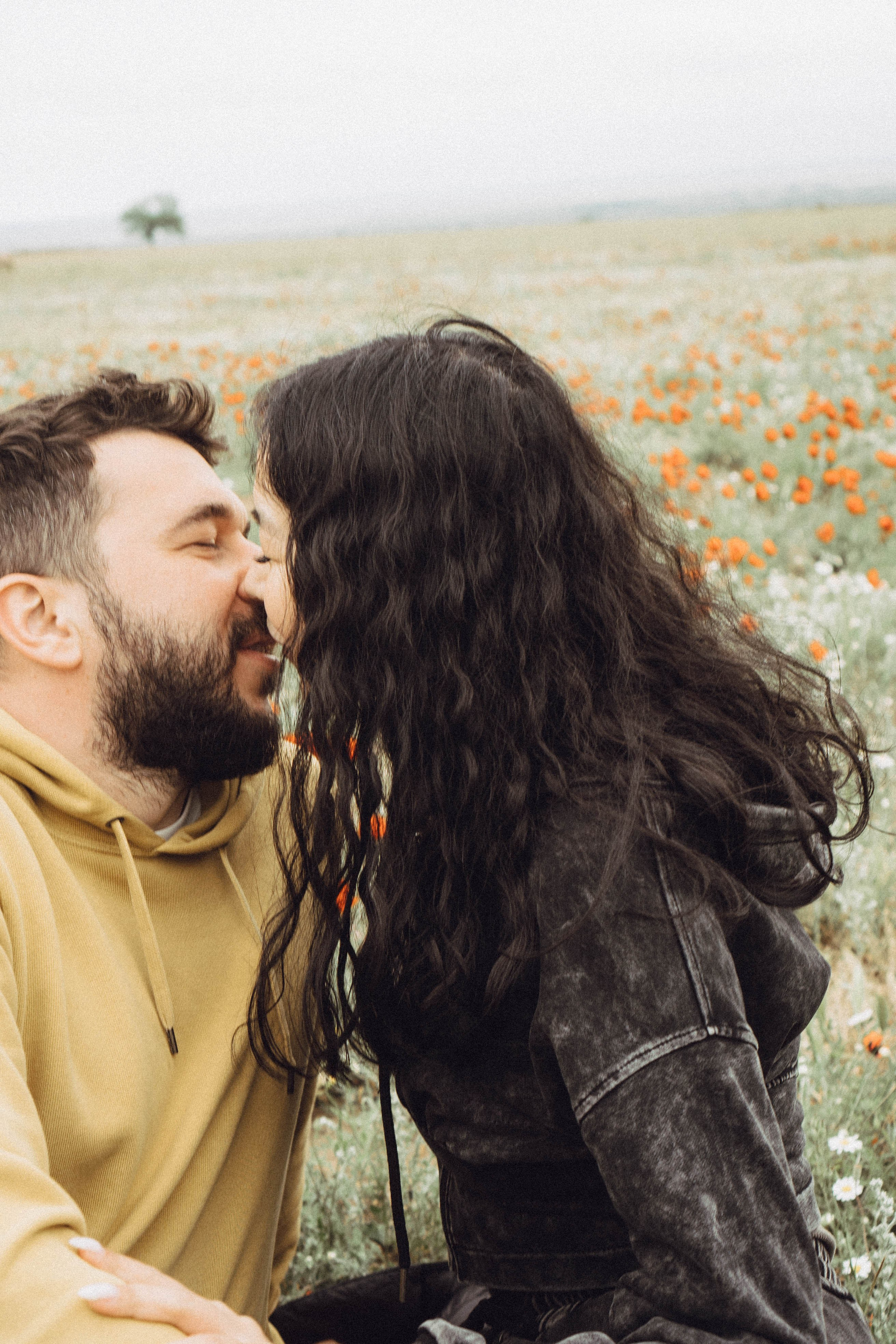 Любовь в маковом поле. Профессиональный фотограф, Санкт-Петербург — Виктория Богомолова