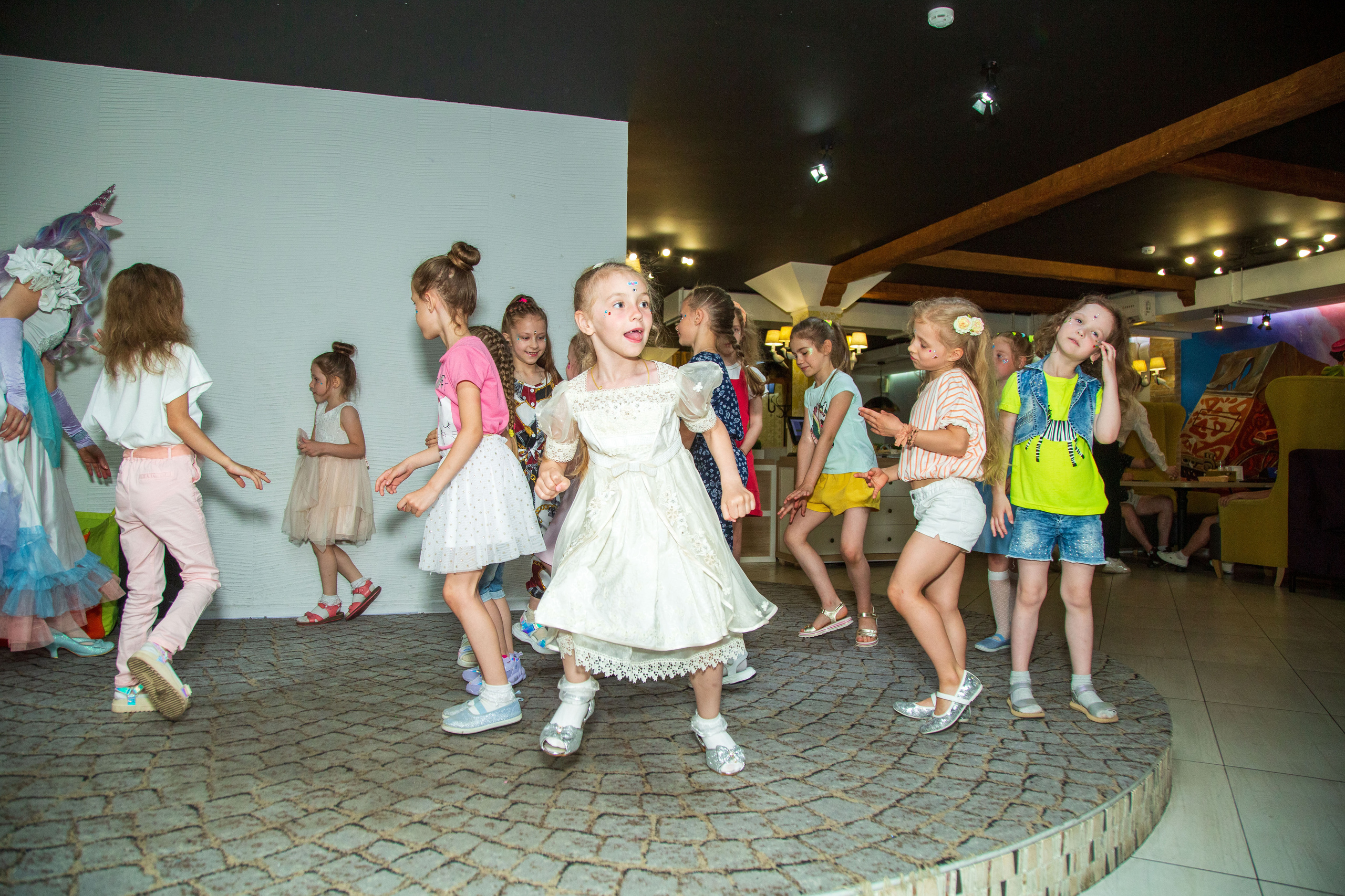 Детский день рожденья в Геркулес. Свадебный, семейный и детский фотограф в Калининграде Елена Кравцова