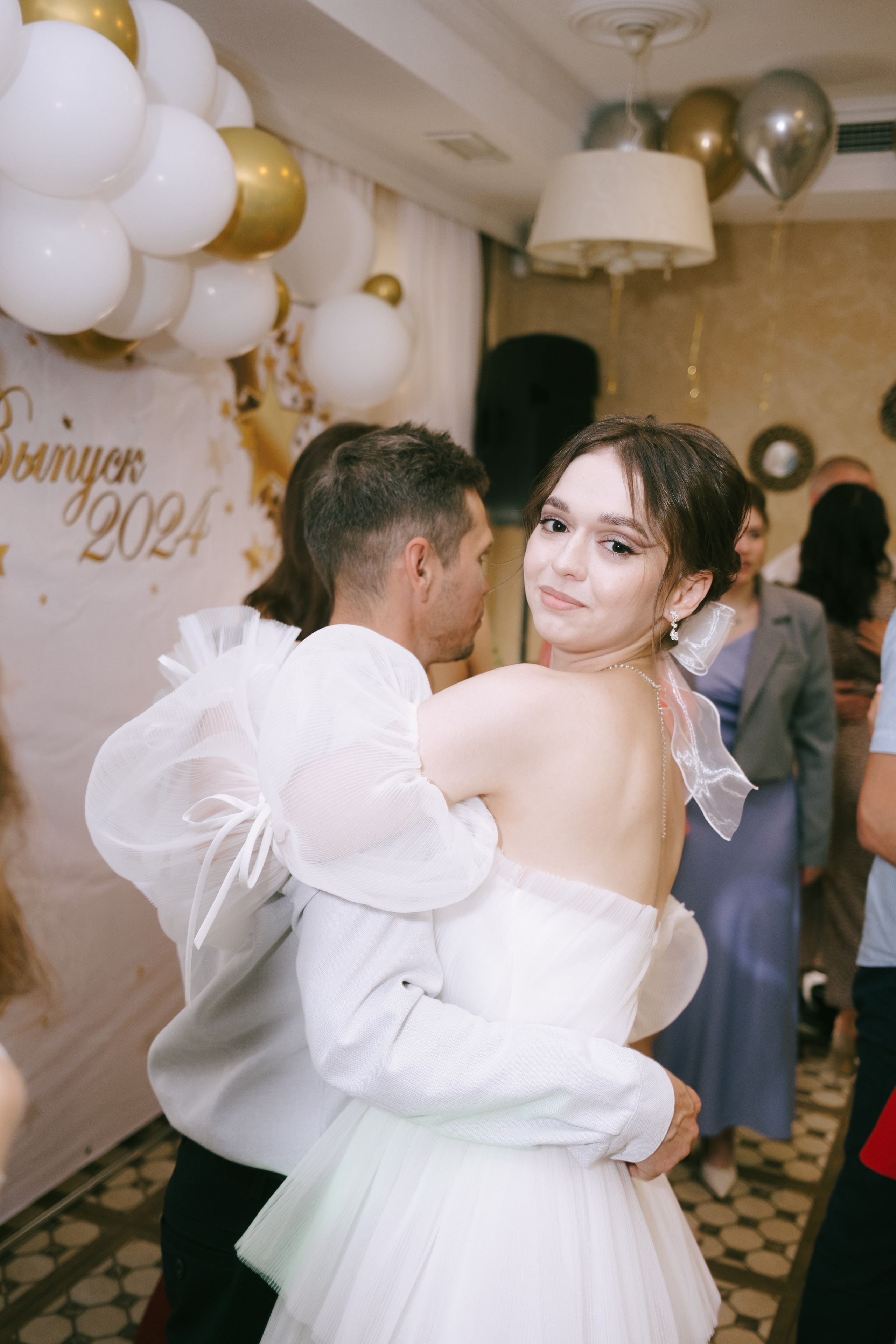 Выпускной школа 33. Свадебный и репортажной фотограф Денис Ожигин в Краснодаре и Краснодарском крае