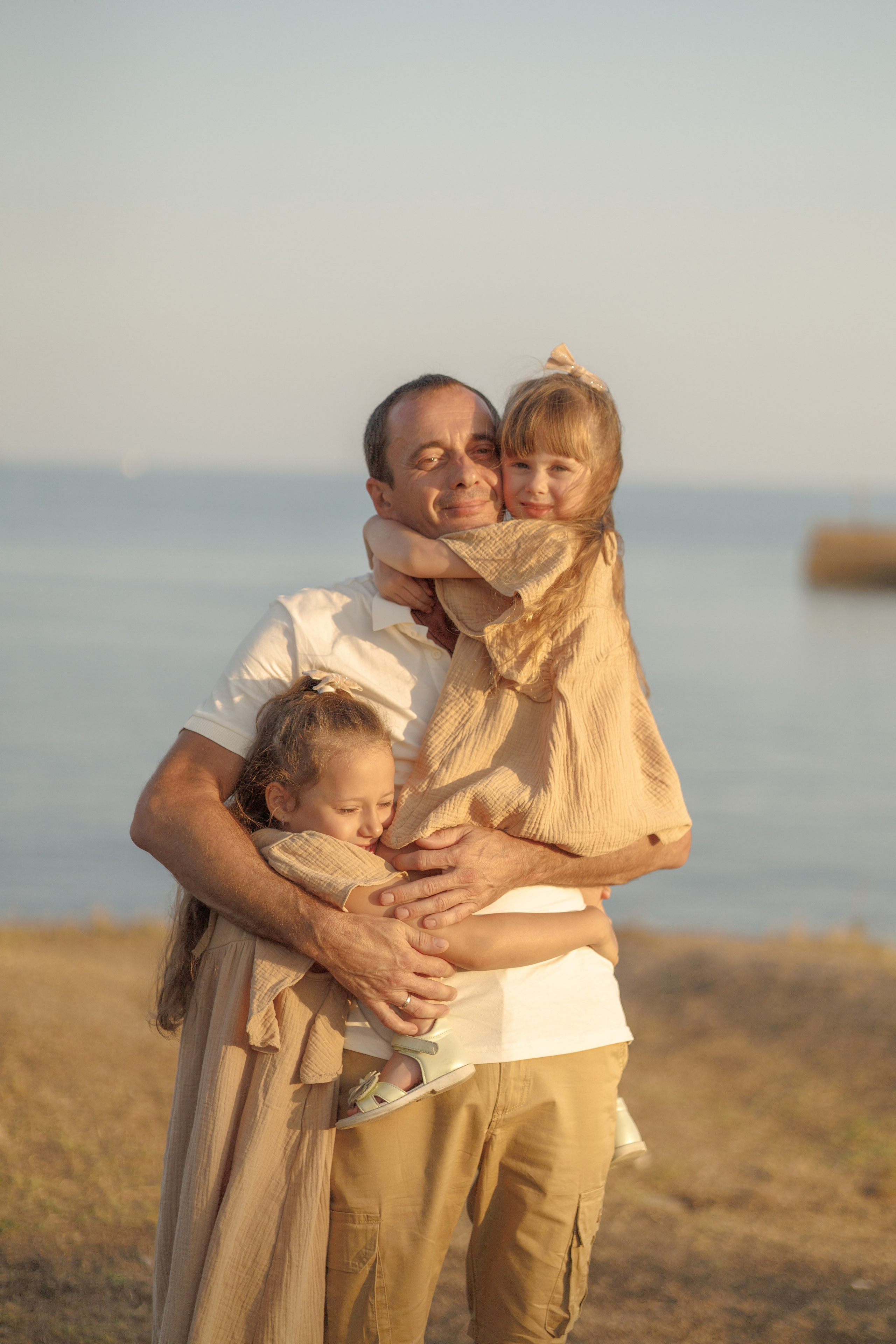 Семейная прогулка на Тонком мысу. Семейный и портретный фотограф в Геленджике Любовь Бодрова