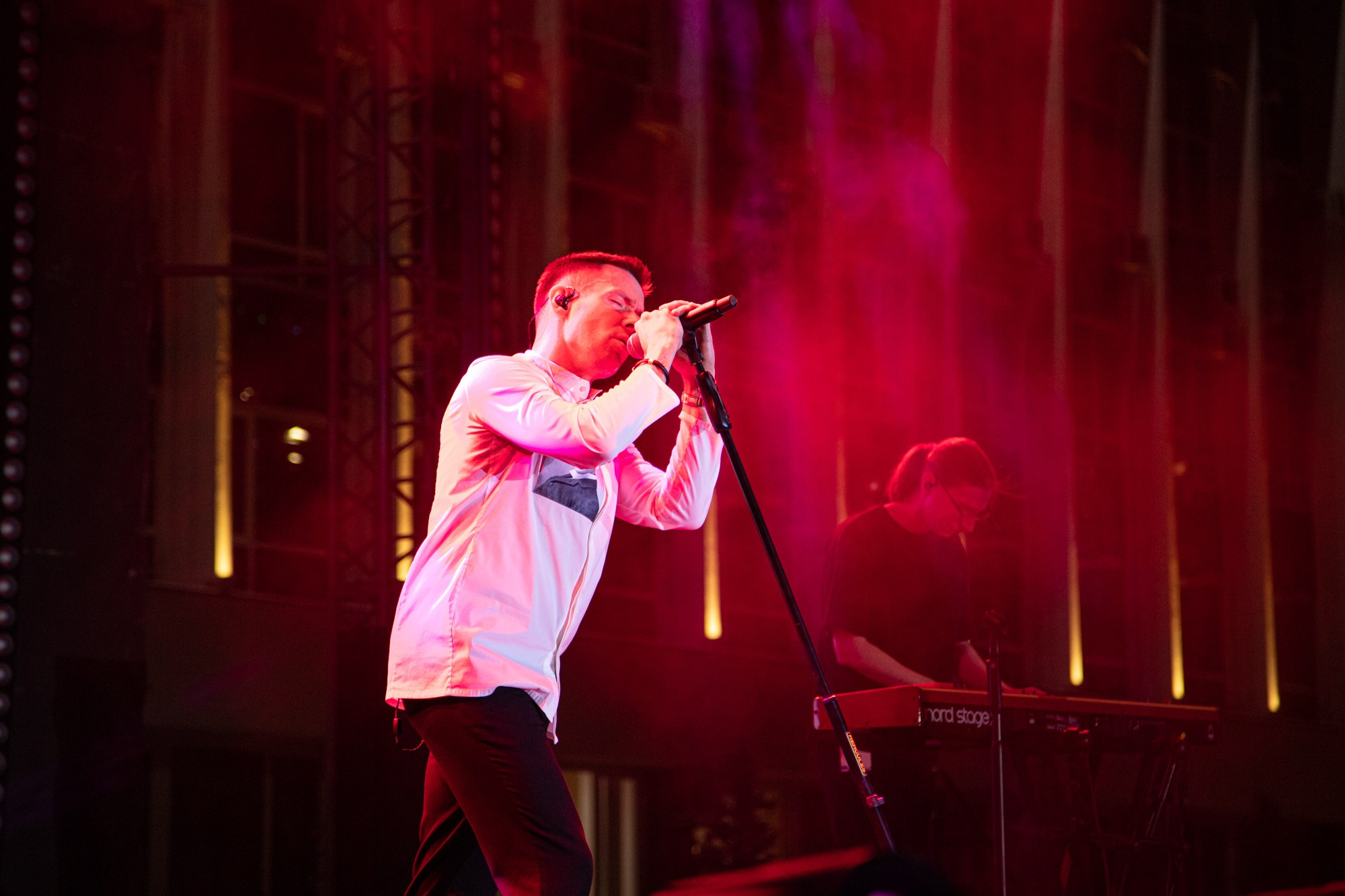 Стас Пьеха. Репортажный, промышленный и маркетплейс-фотограф Дмитрий Чернат