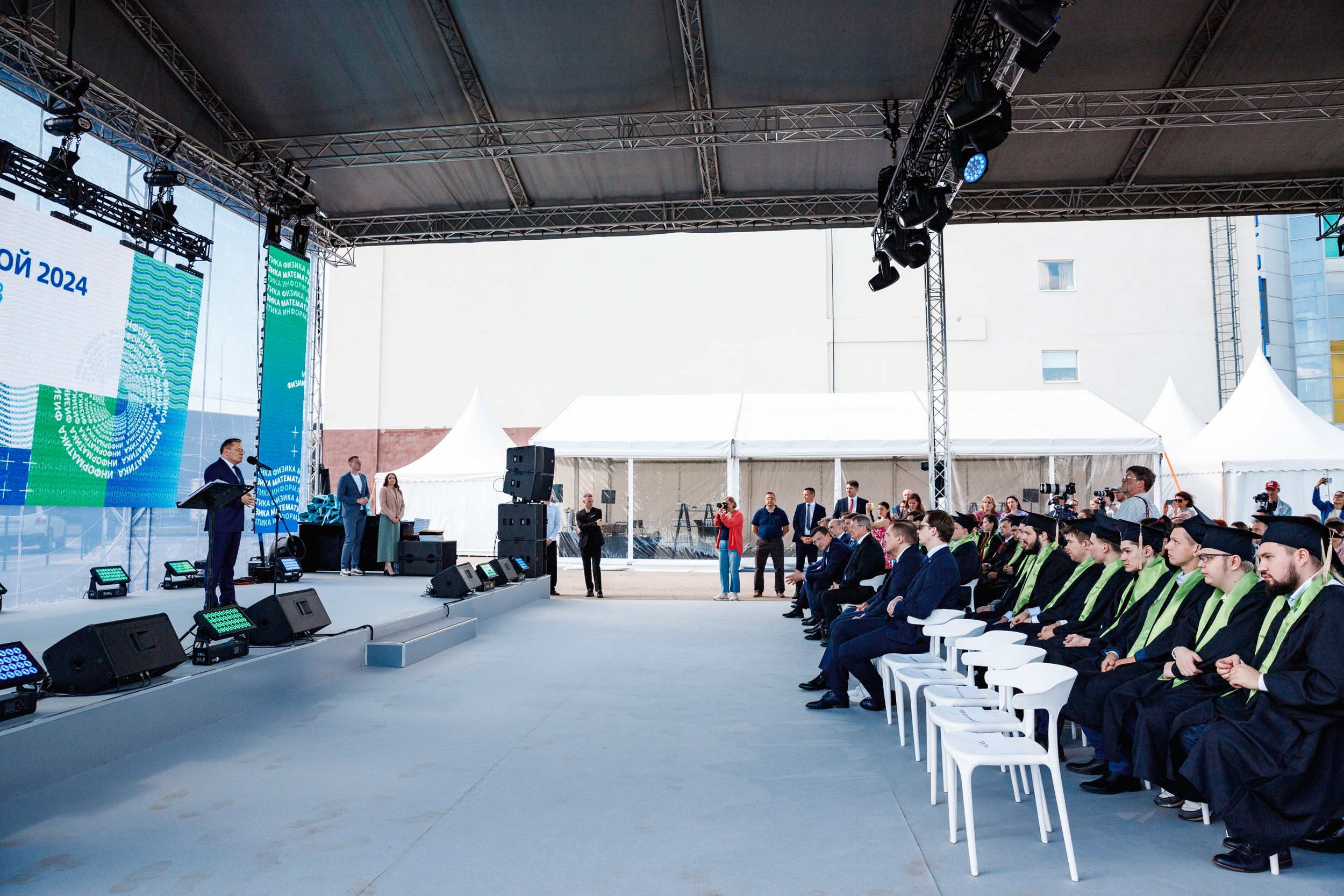 Выпускной МГУ. Фотограф Захваткин Роман