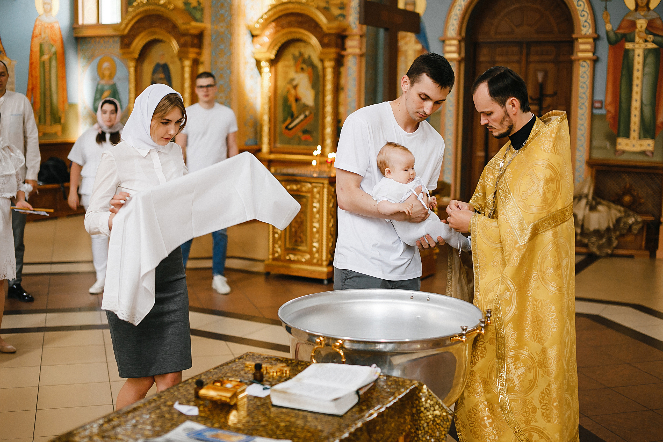 Таинство крещения. Свадебный фотограф Калининград Пасюта Данила