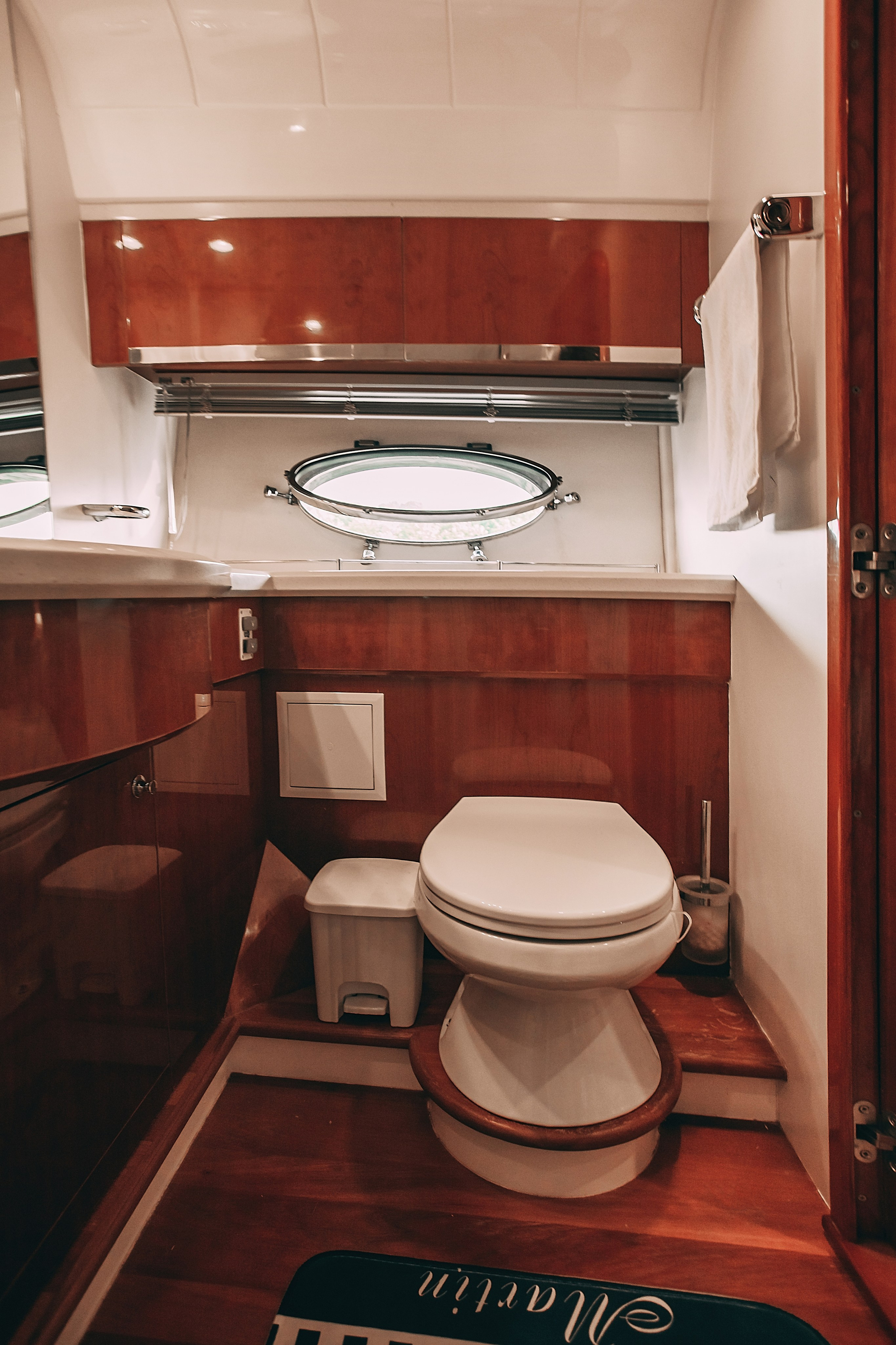 Яхта Princess 57 Esperanza. SPB Rent Boats|аренда катеров и теплоходов