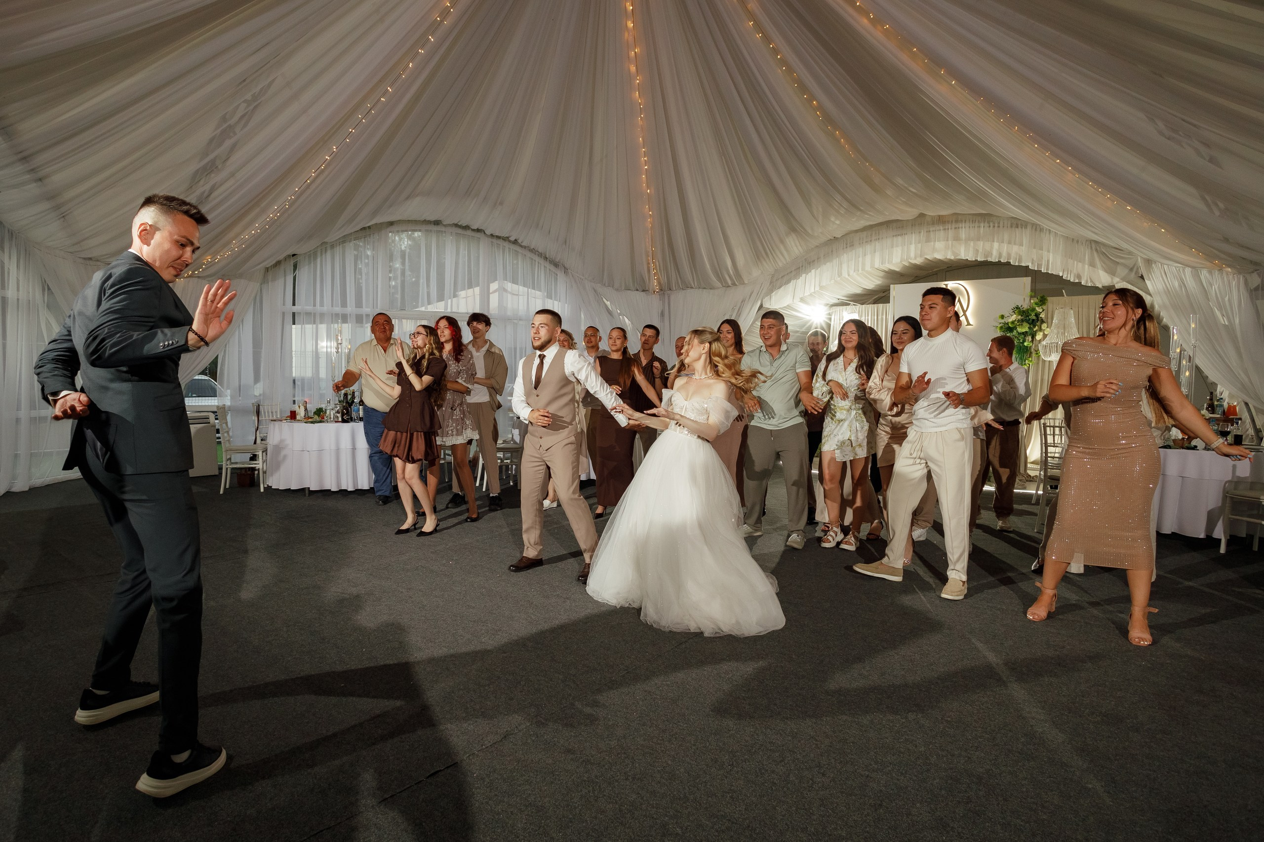 Свадьба Даниил и Аделина. Ведущий мероприятий Артем Банников