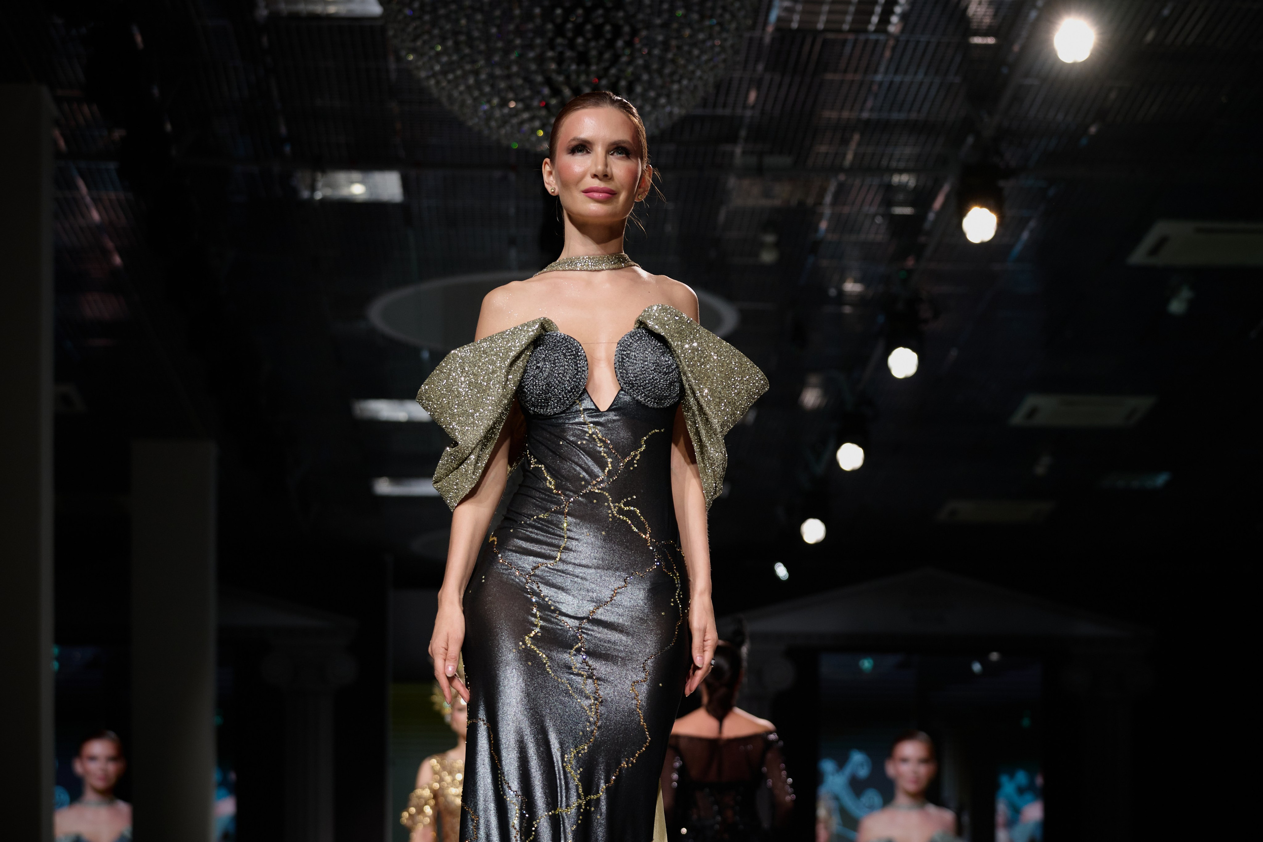 ESTET FASHION WEEK ВЕСНА — 2025. Фотограф Роман Адлер