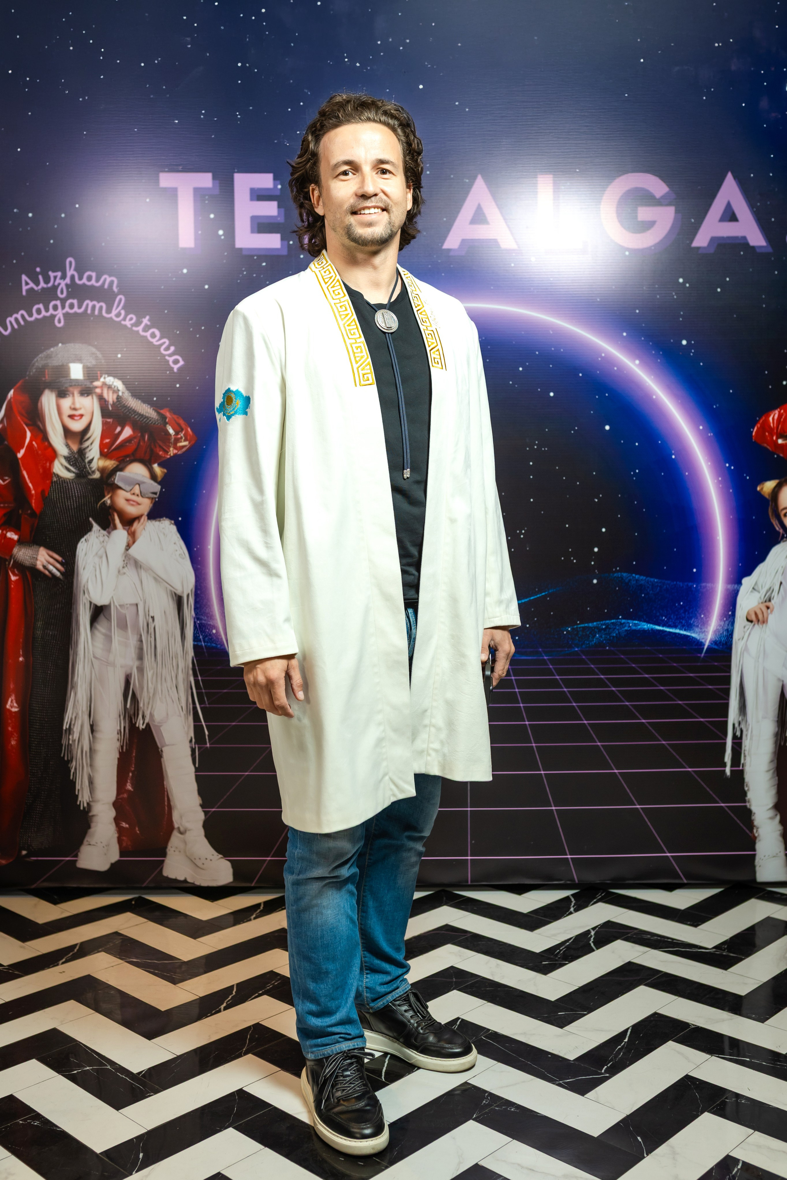 Репортажная фотосъёмка мероприятий в Алматы — презентация клипа | Jora Abramov фотограф. Коммерческий и репортажный фотограф в Алматы — Jora Abramov