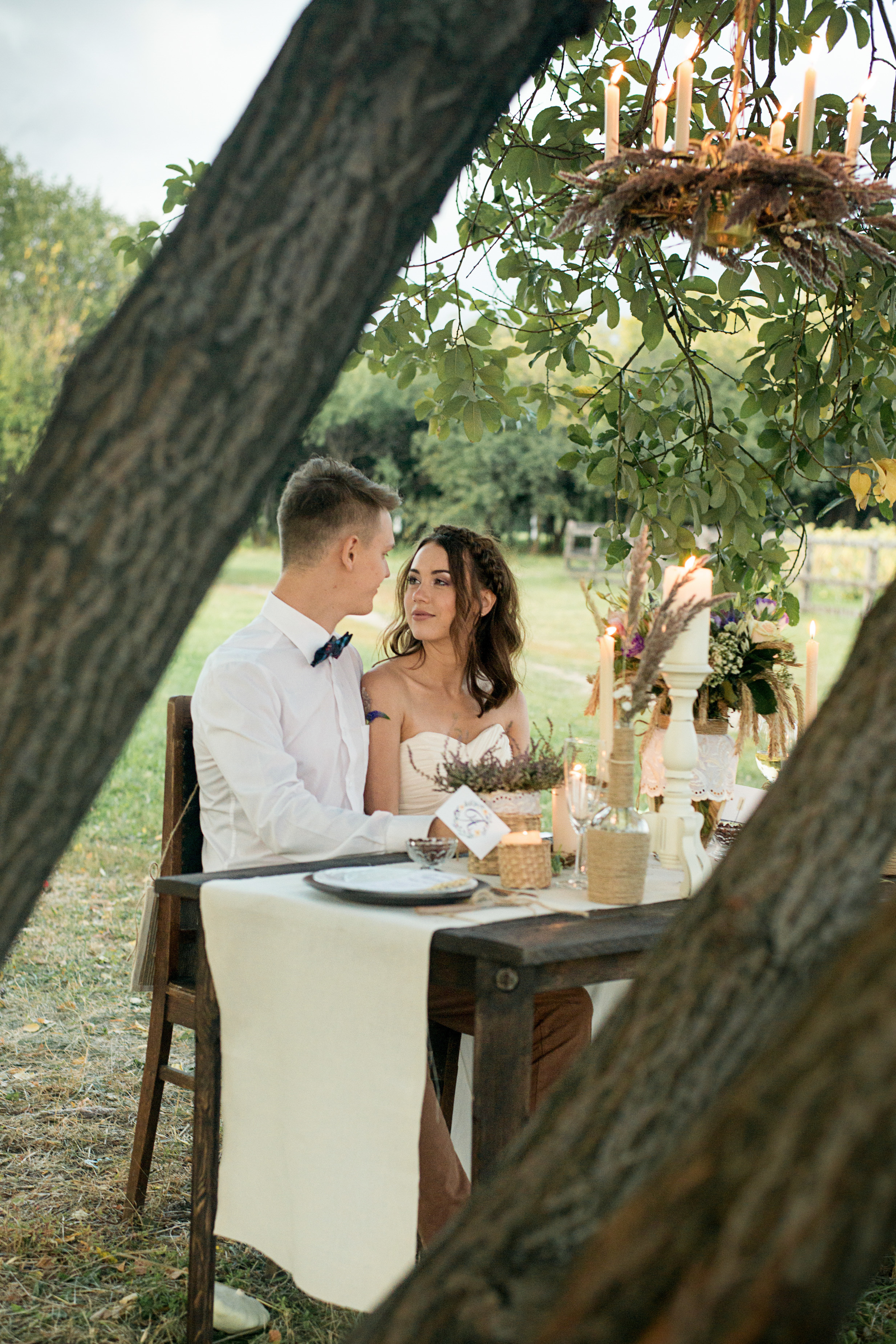 Свадебная фотосессия парке Коломенское. Семейный и свадебный фотограф Семенова Инна