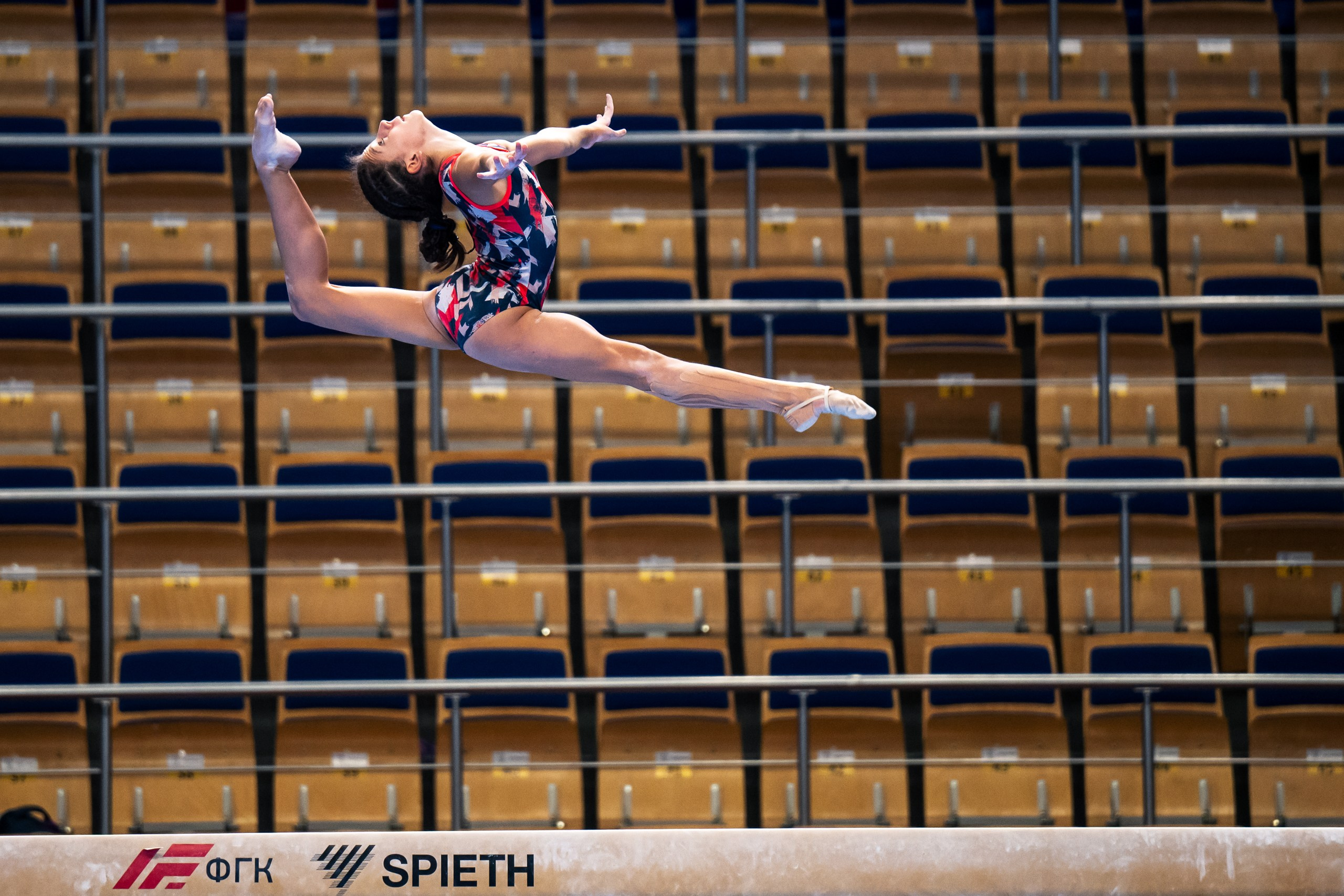 Фотограф спортивной гимнастики в Казани. Спортивный и репортажный фотограф в Казани Вячеслав Сатонин
