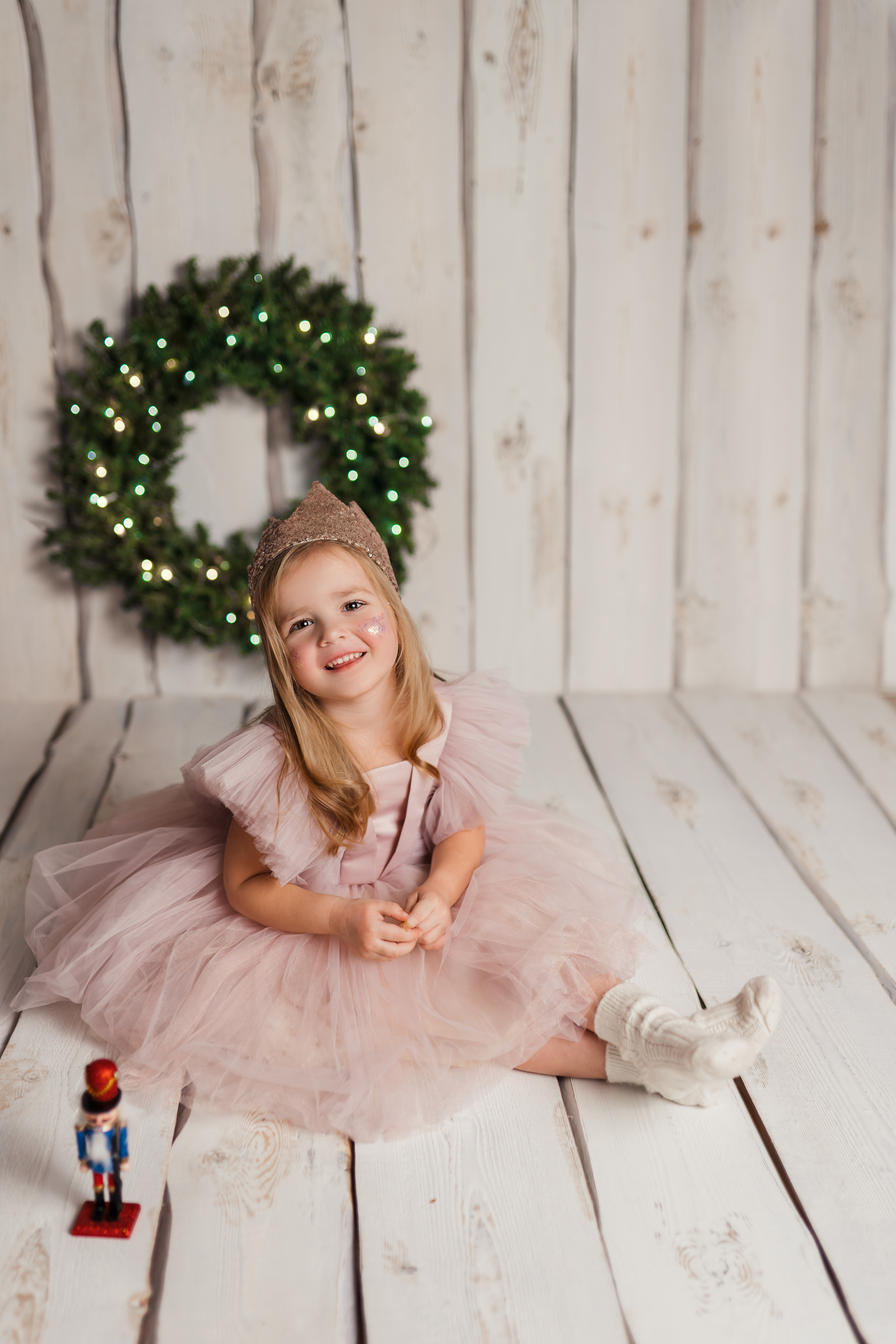 Новогодняя фотосессия в красивых платьях 