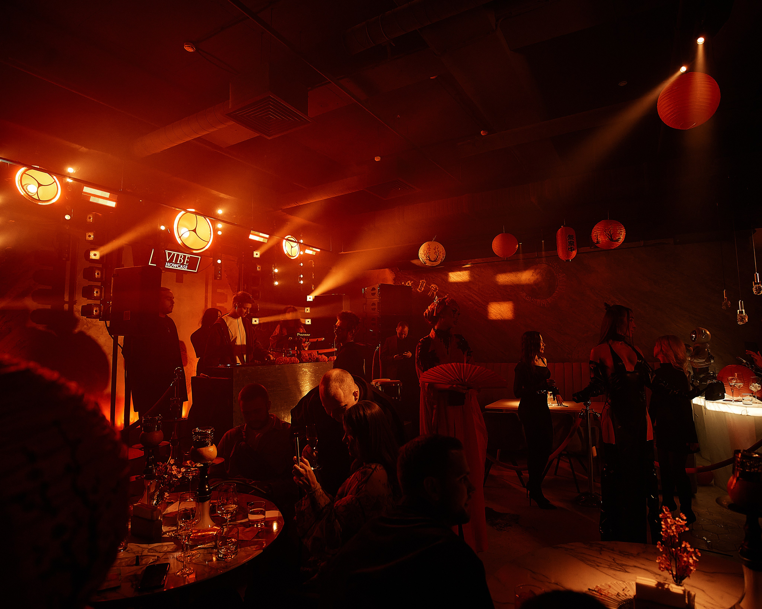 PLUS VIBE Party. Репортажный фотограф в Москве Дмитрий Масленников