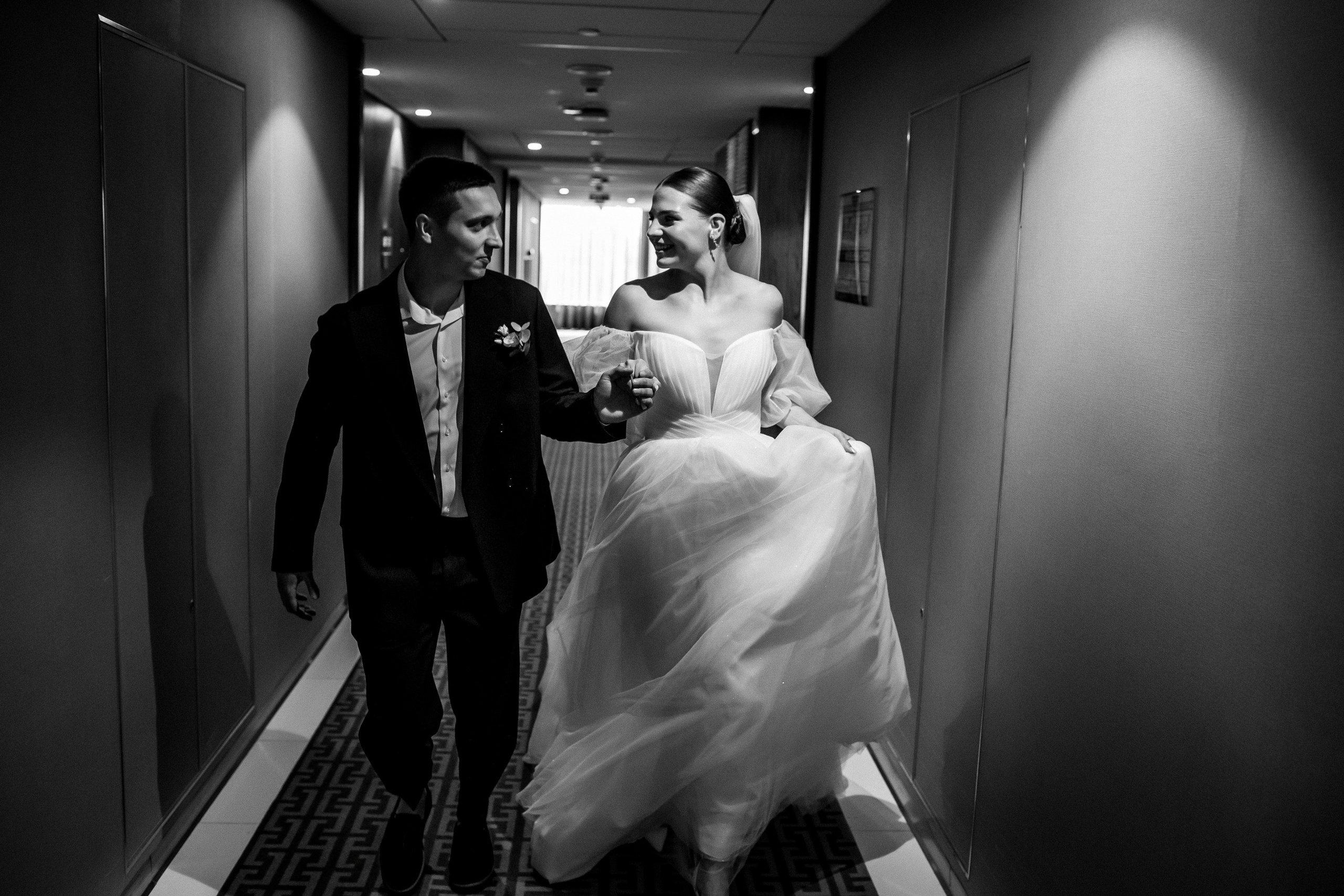 Vlad & Nadya (Saint-Petersburg, Russia). Destination wedding photographer Peter Letu