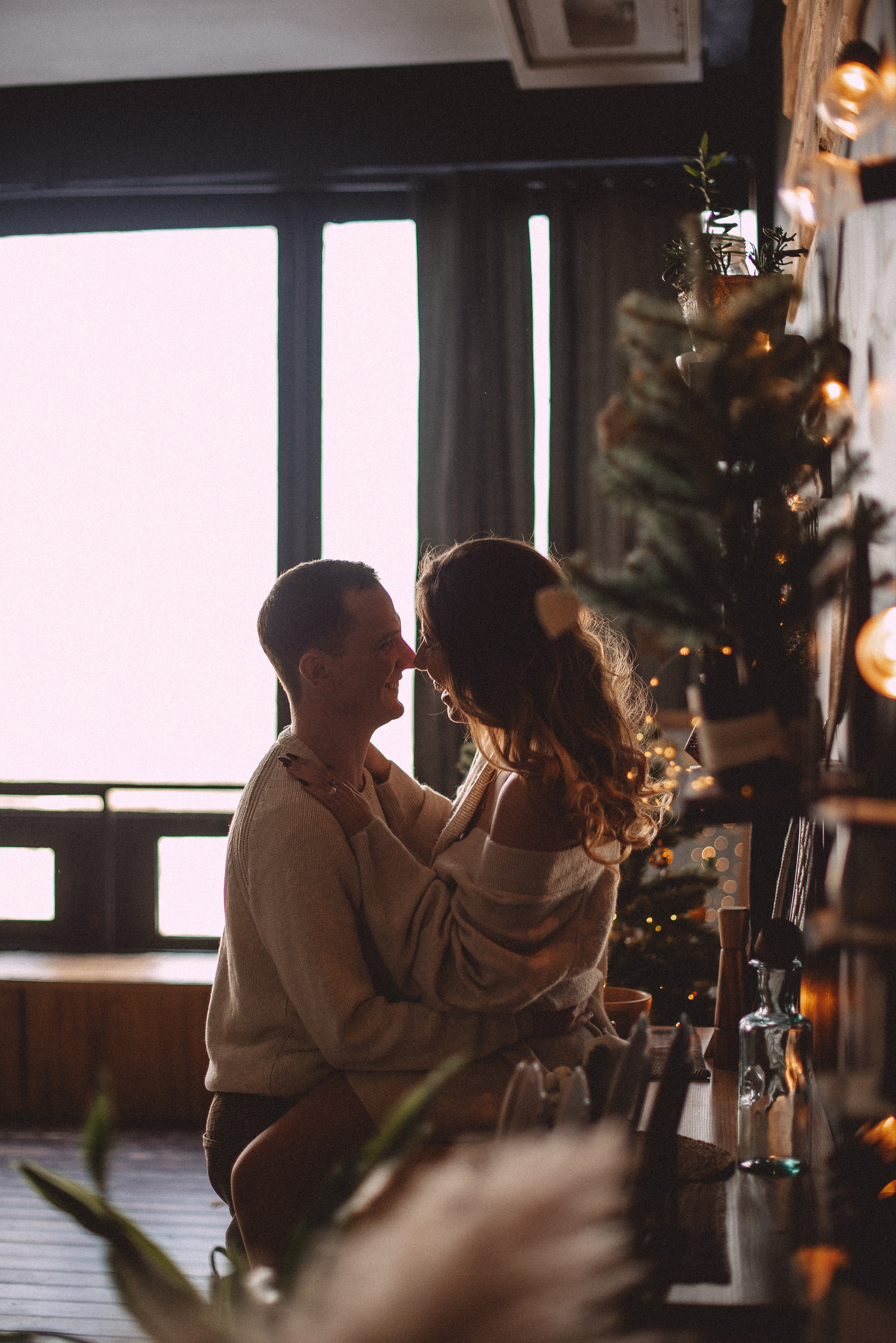 Новогодняя фотосессия Лавстори в студии. Семейная фотосессия Бутово Москва фотограф Алина Морщагина