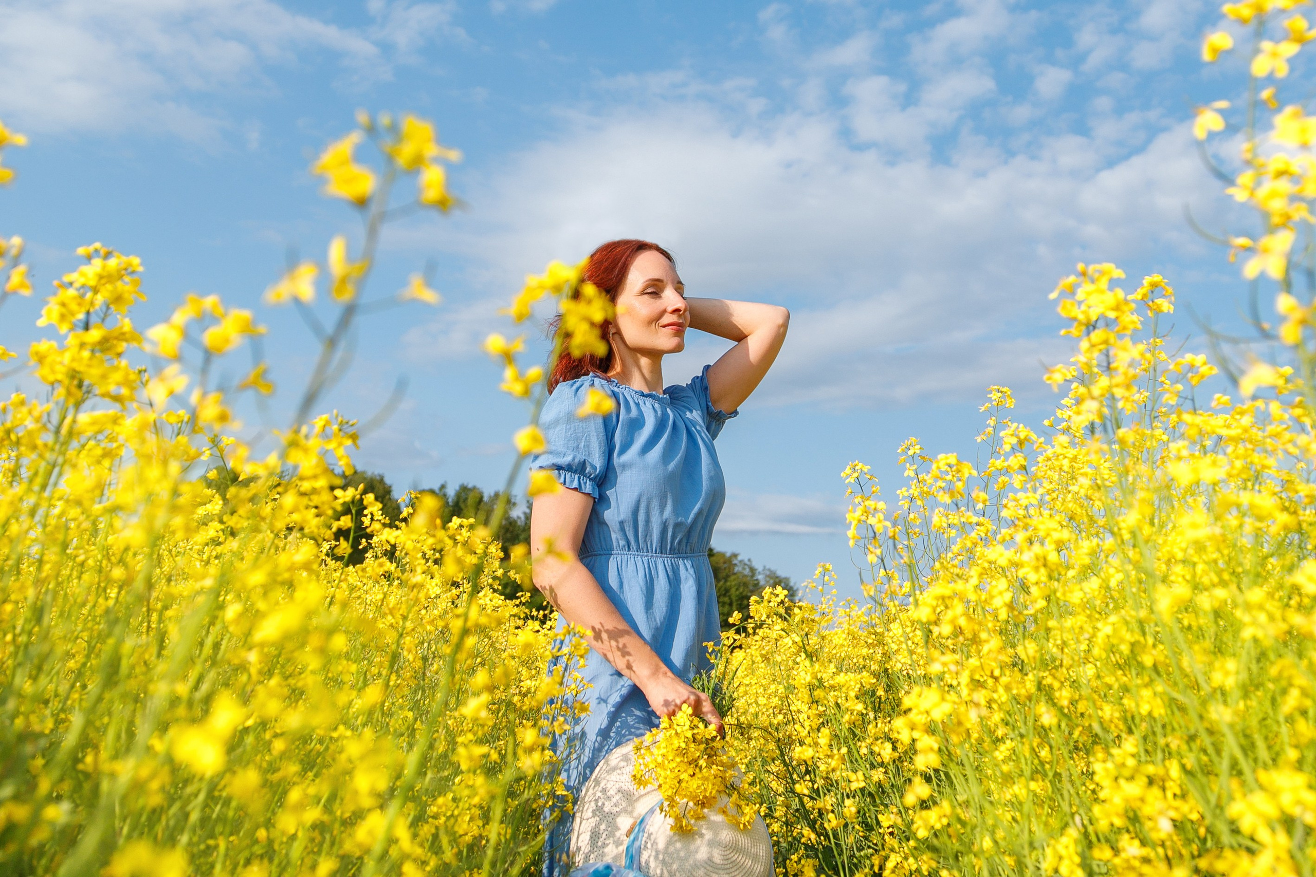 Фотосессия в рапсовом поле