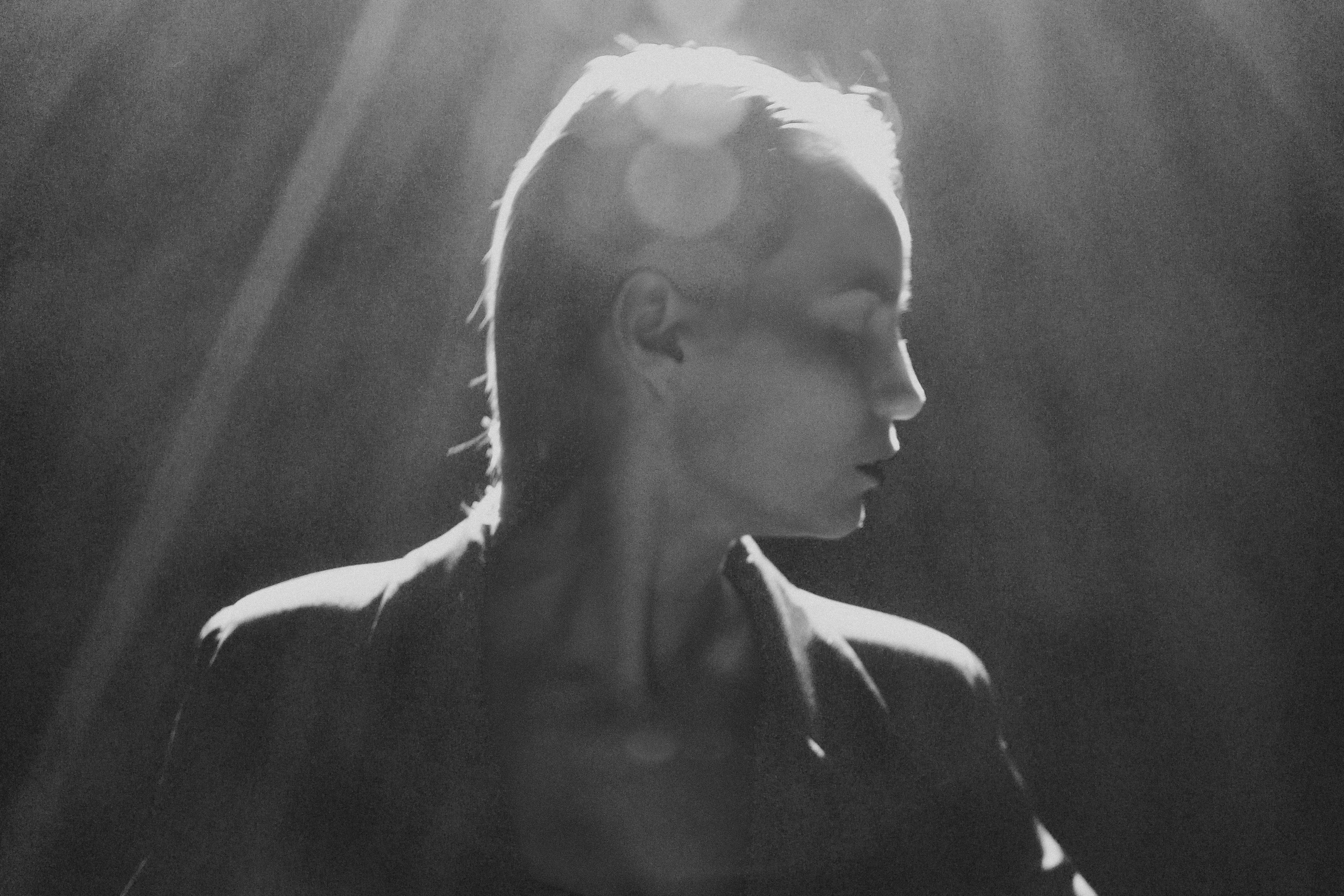 Настя — актриса театра и кино. Денис Марков — фотограф в Екатеринбурге