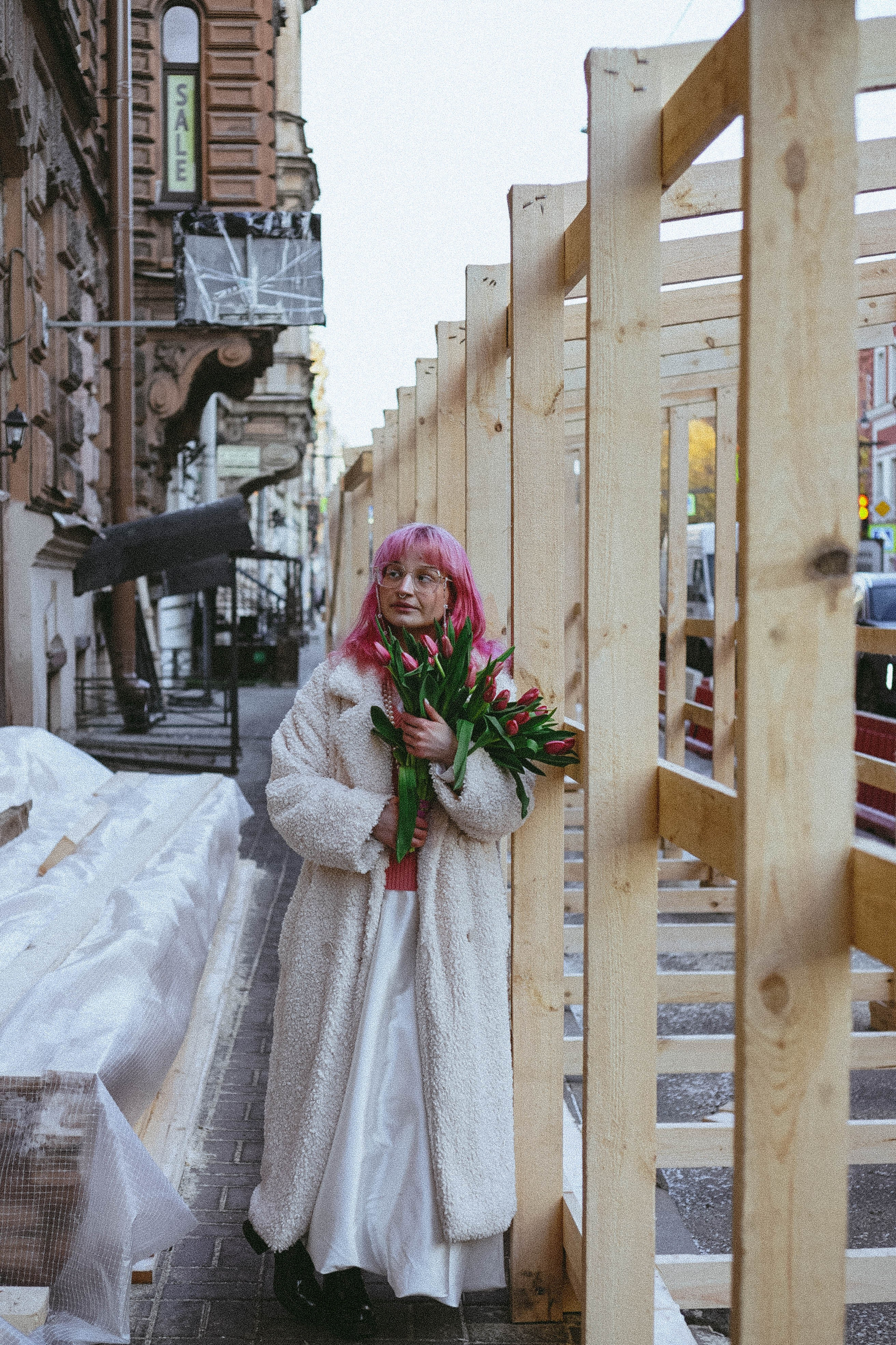 Прогулочная фотосессия с тюльпанами. Профессиональный фотограф, Санкт-Петербург — Виктория Богомолова