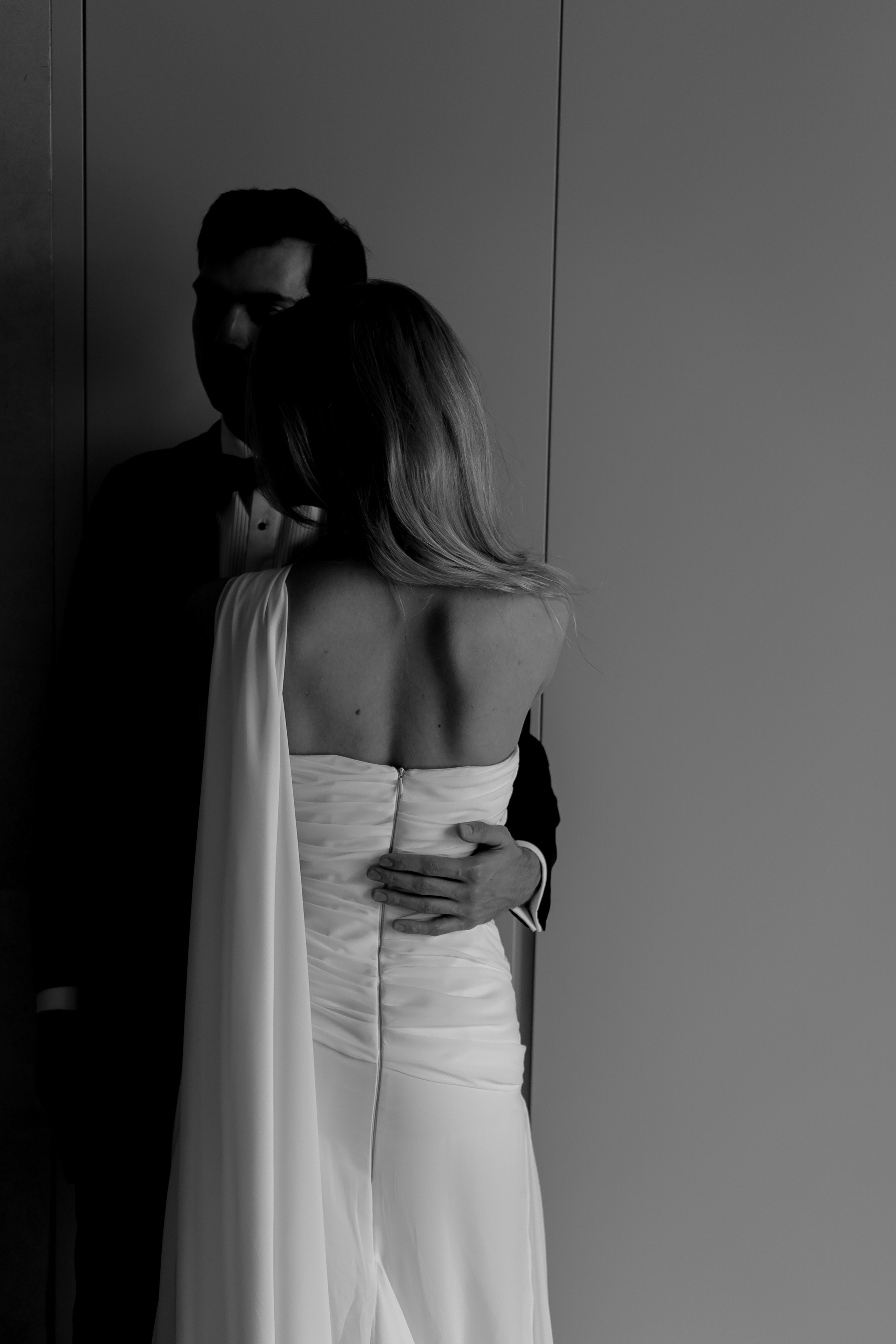 ЭЛЕГАНТНАЯ СВАДБЕНАЯ СЬЕМКА ЖЕНИХА И НЕВЕСТЫ В ДОРОГОМ ОТЕЛЕ САНКТ-ПЕТЕРБУРГА. Профессиональный фотограф, Санкт-Петербург — Виктория Богомолова