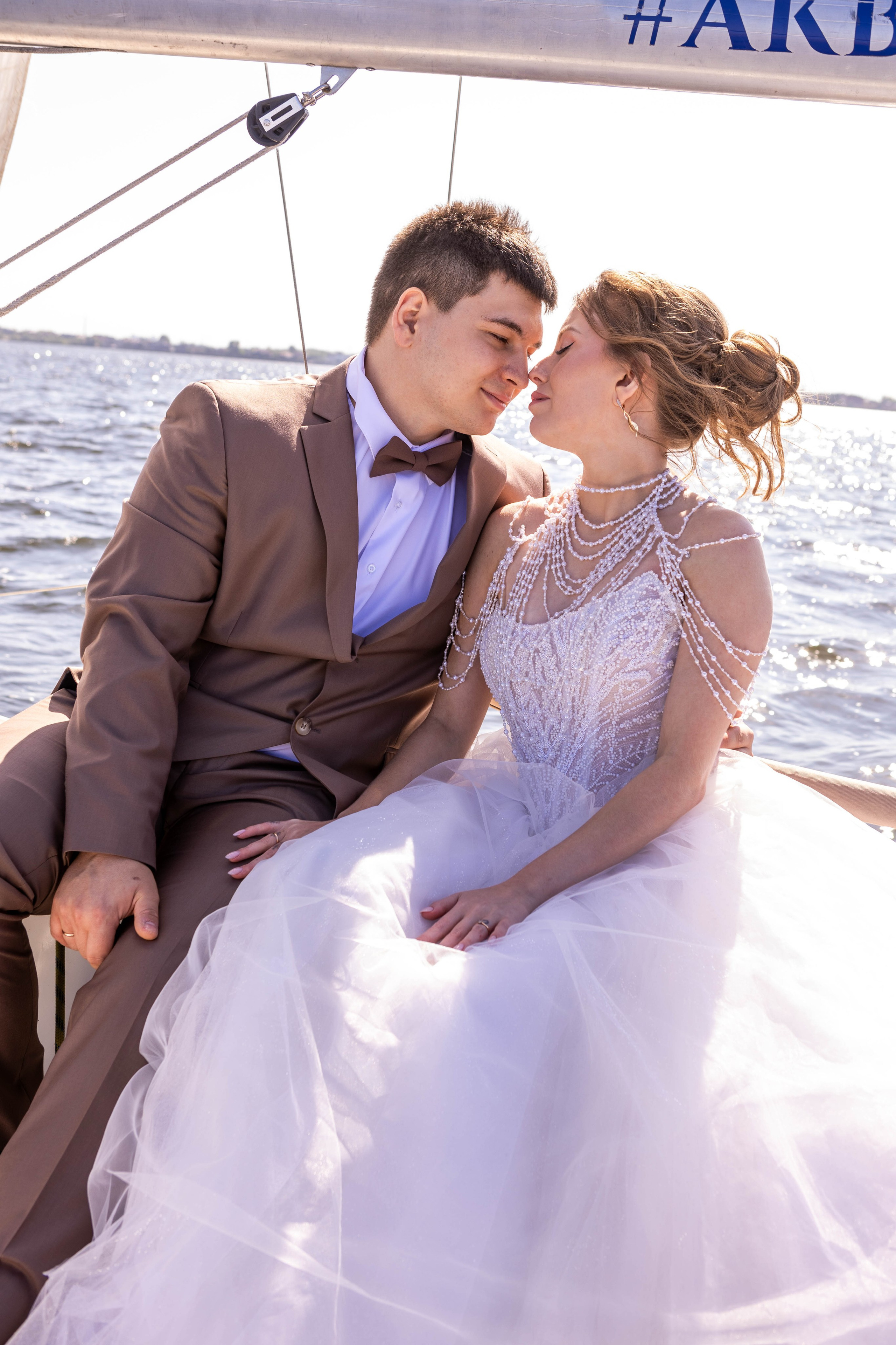 Wedding: ♥Виктория и Иван♥ «Яхт клуб — Акватория Ветра». Свадебный и предметный фотограф Ренат Каламперов