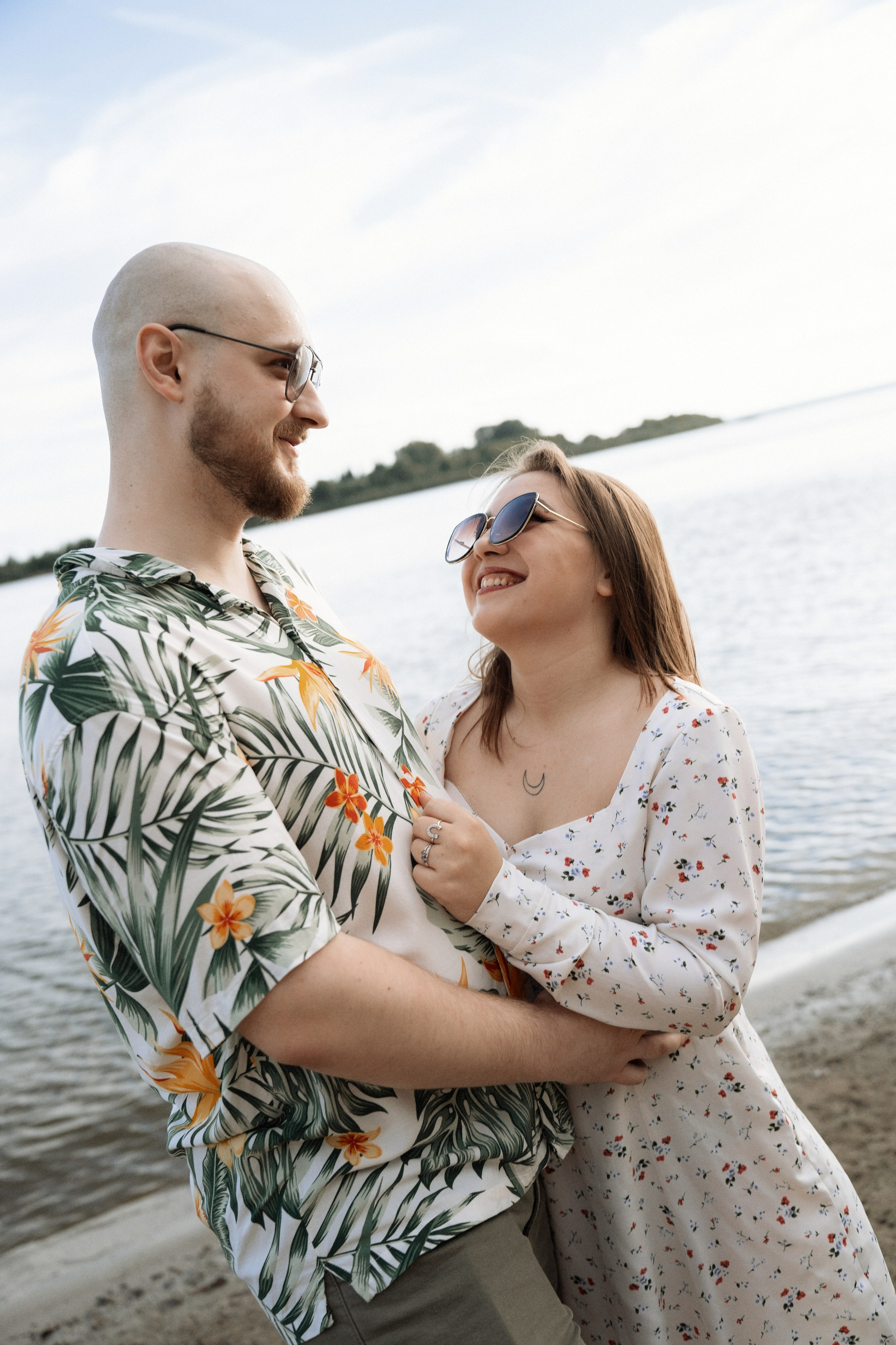 Алена и Максим. Фотосессия на реке. Яна Орехова. Фотограф в Томске