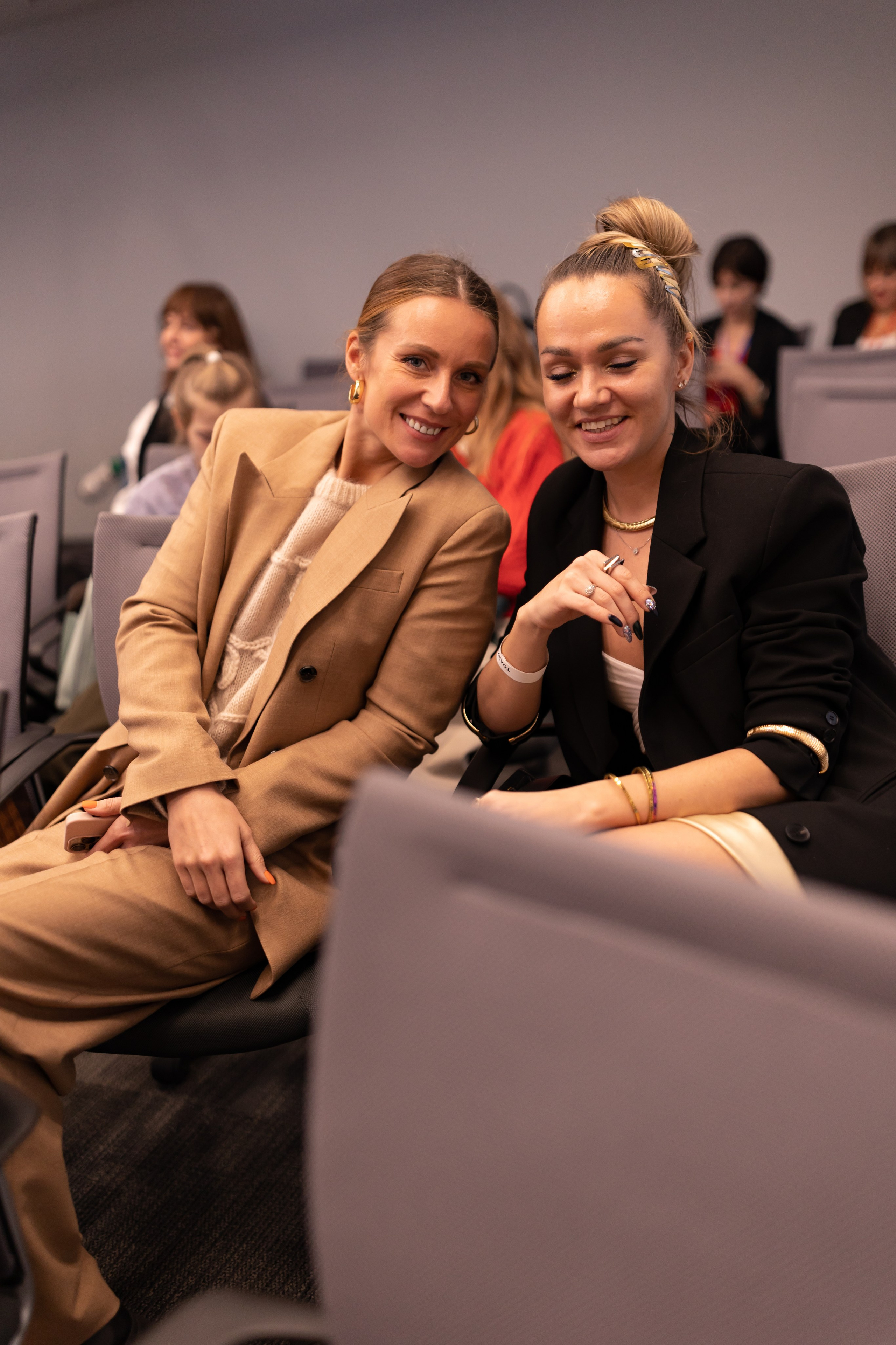 Только суть ЛИДЕР (Сколково). Сказочный фотограф для Вас и Вашей семьи