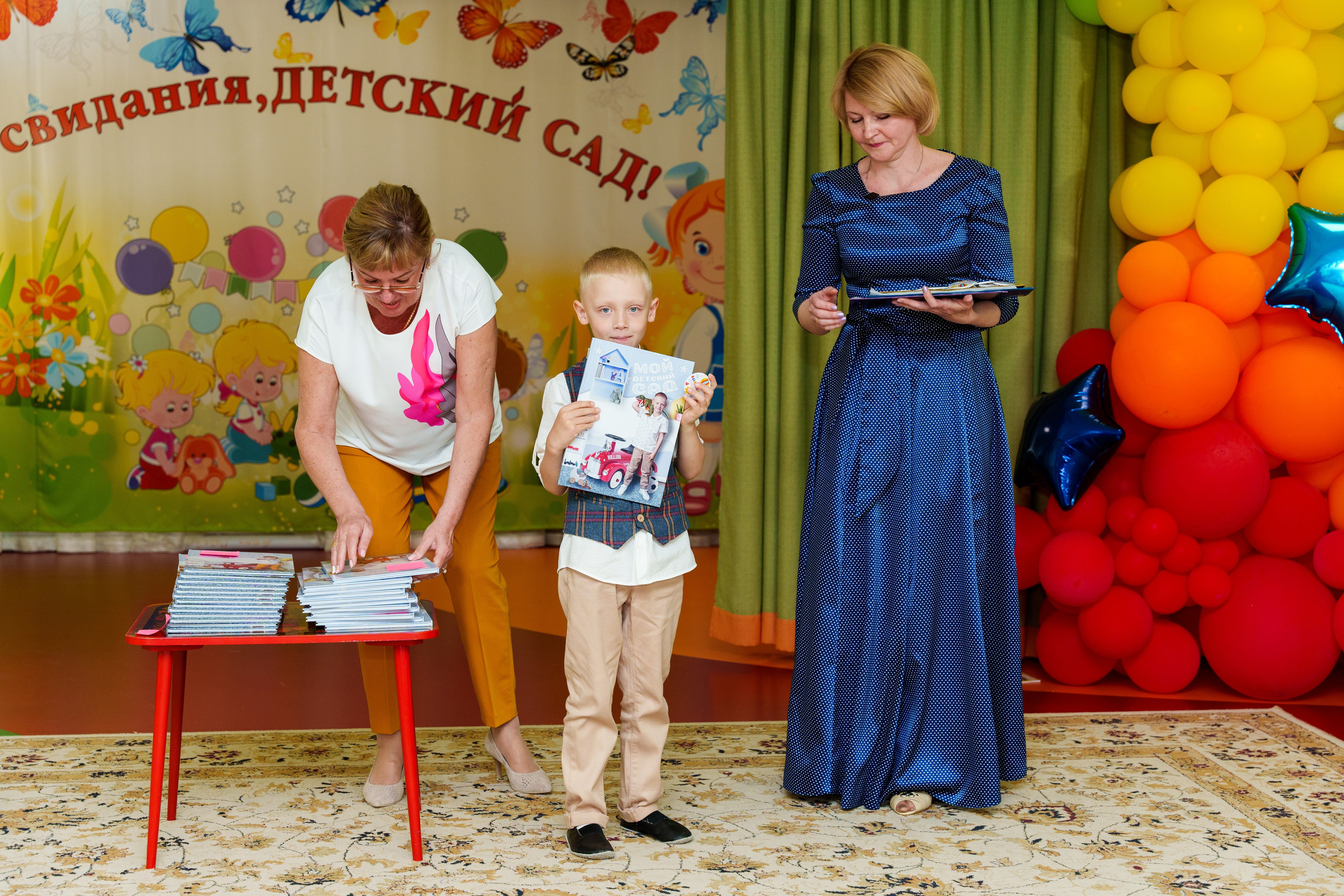 Выпускные в саду. Фотограф Юлия Попова