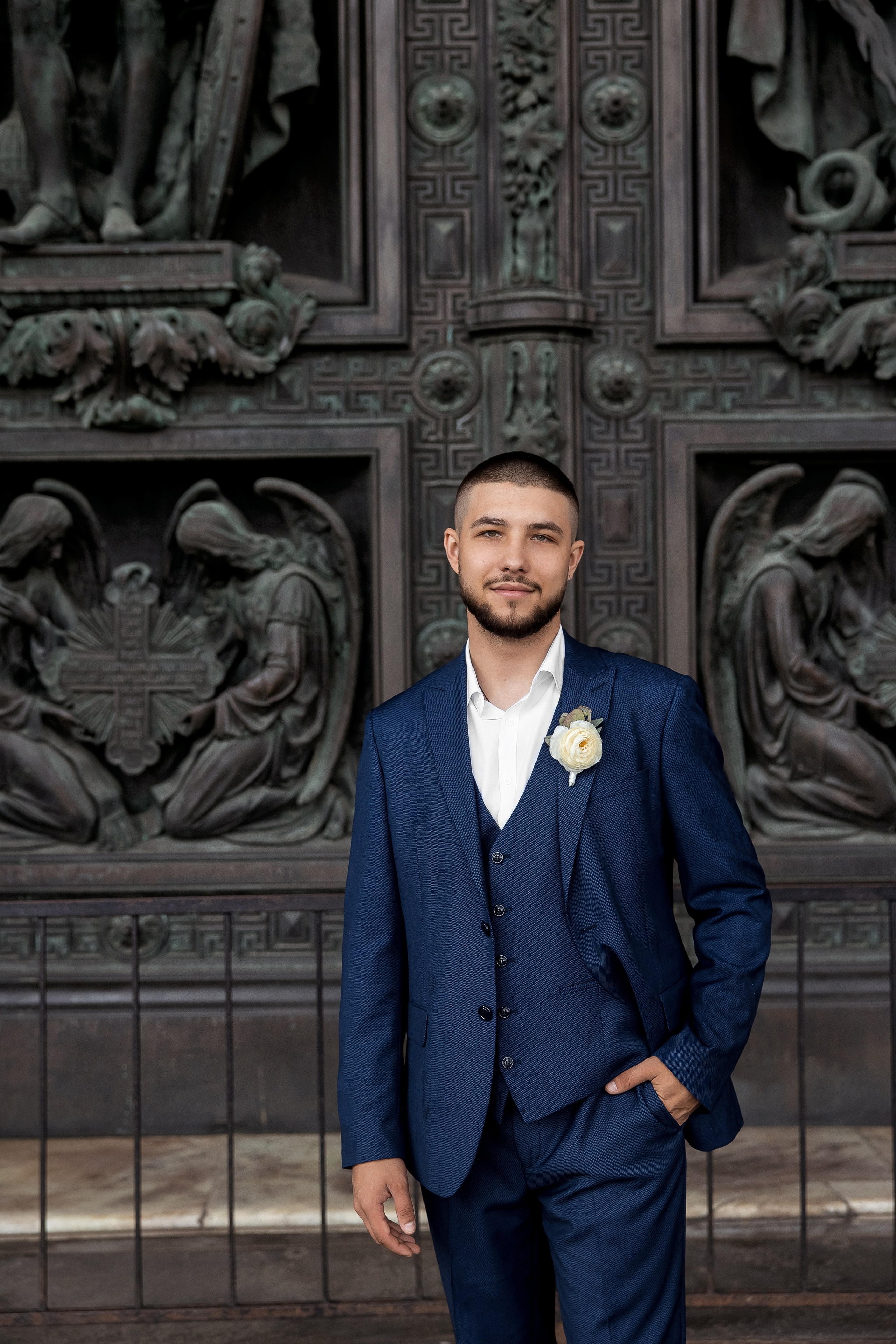 Яркая свадебная фотосессия под дождем. Свадебный и семейный фотограф Алексей Аверин