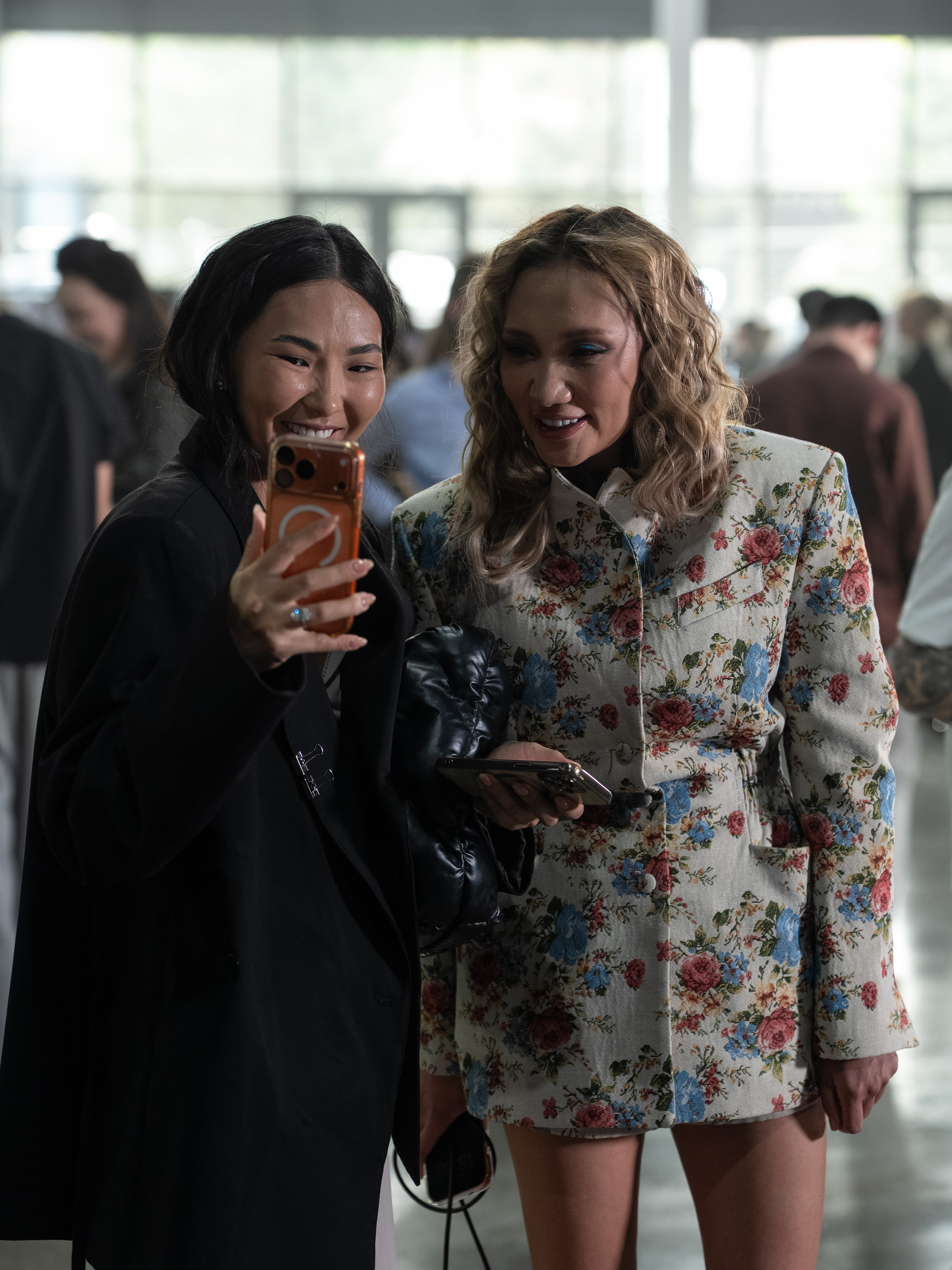 Visa Fashion Week Pre-Fall 2026 April BackStage Day 1. Сайт Алматинского НЮ АРТ, будуар и фэшн фотографа Дениса Карпенко