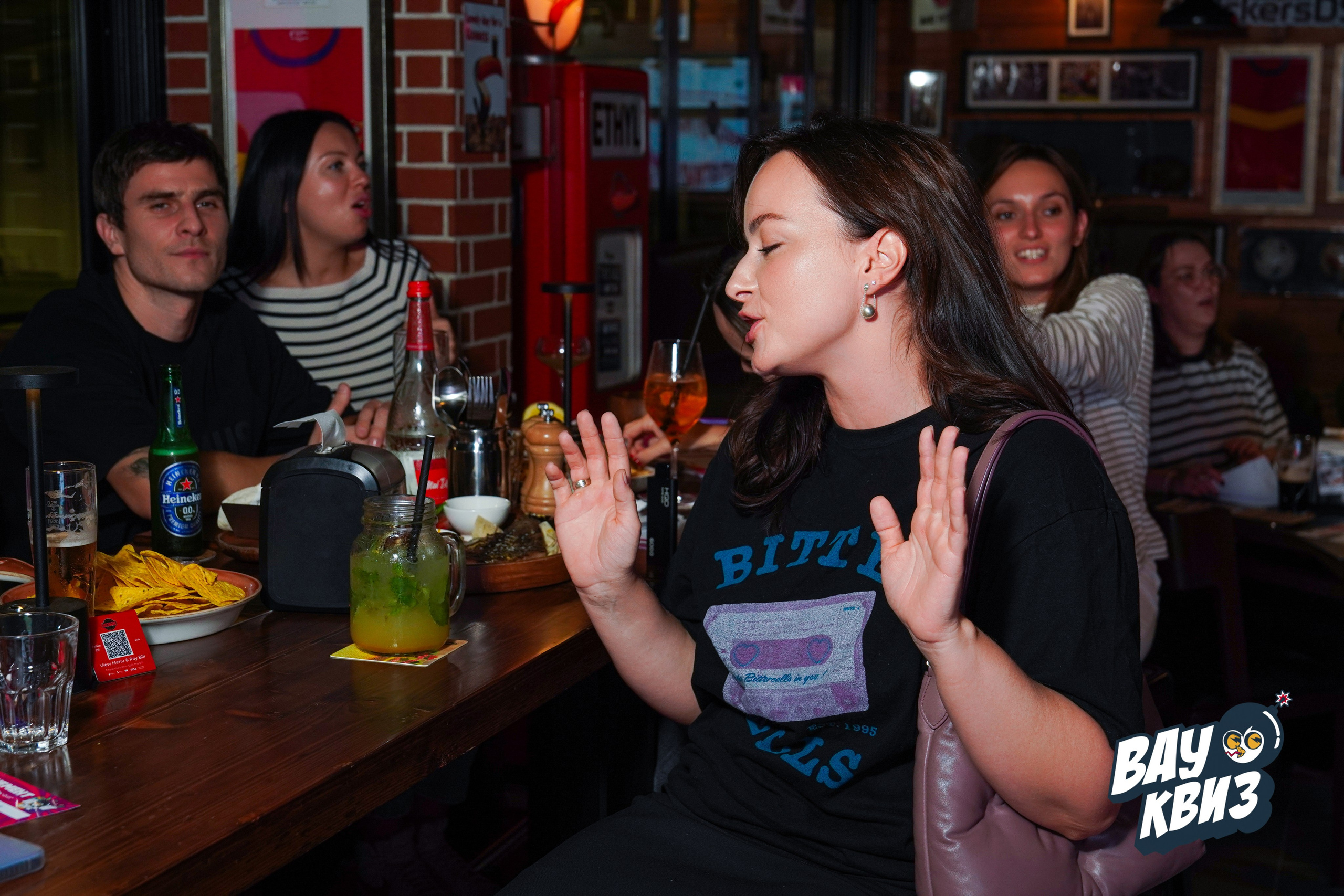 WOW QUIZ DUBAI. Фото | Видео Контент Мишель Ватаманюк