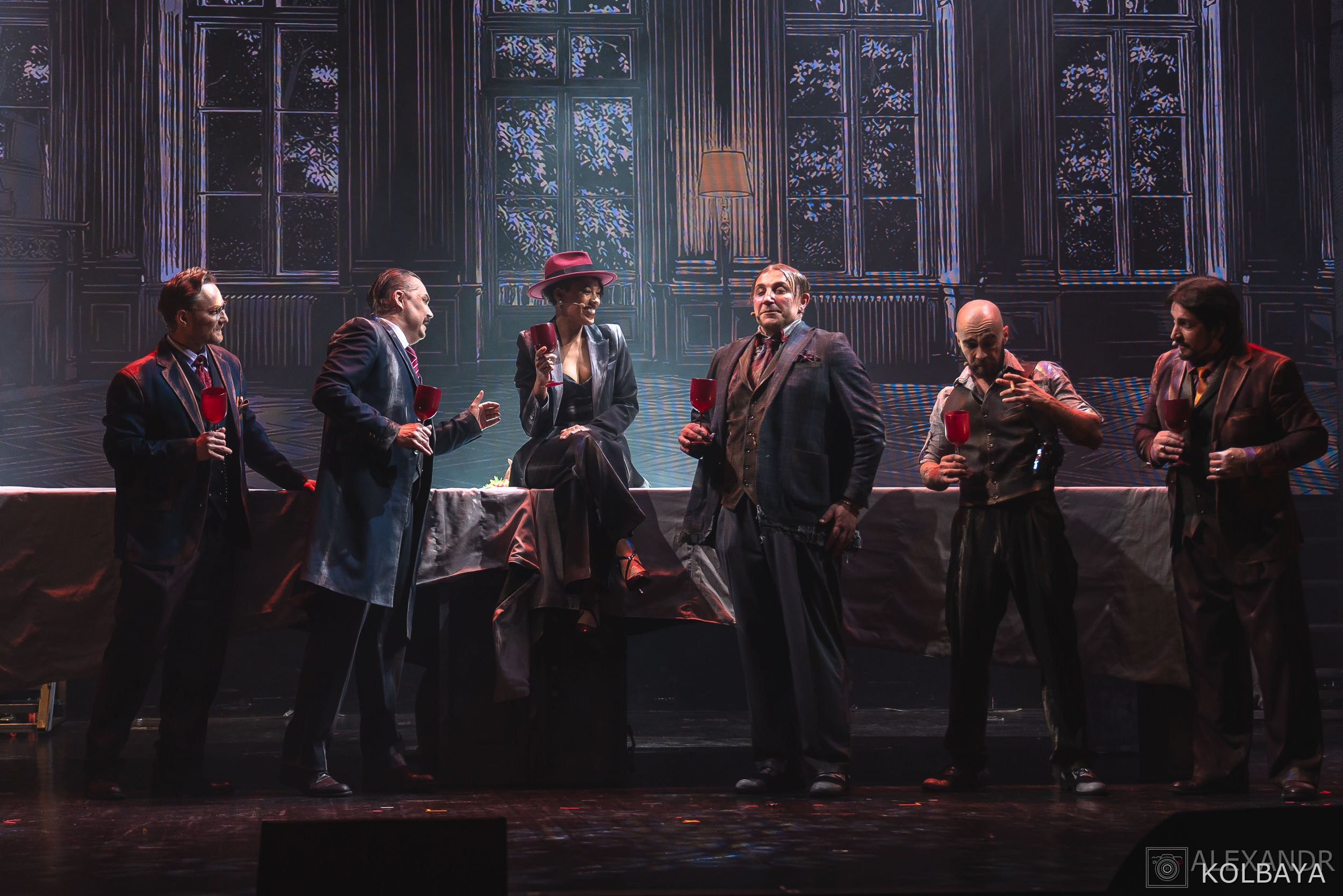 Фотографии со спектакля «Однажды в городе N». Концертный и театральный репортажный фотограф в Москве Александр Колбая