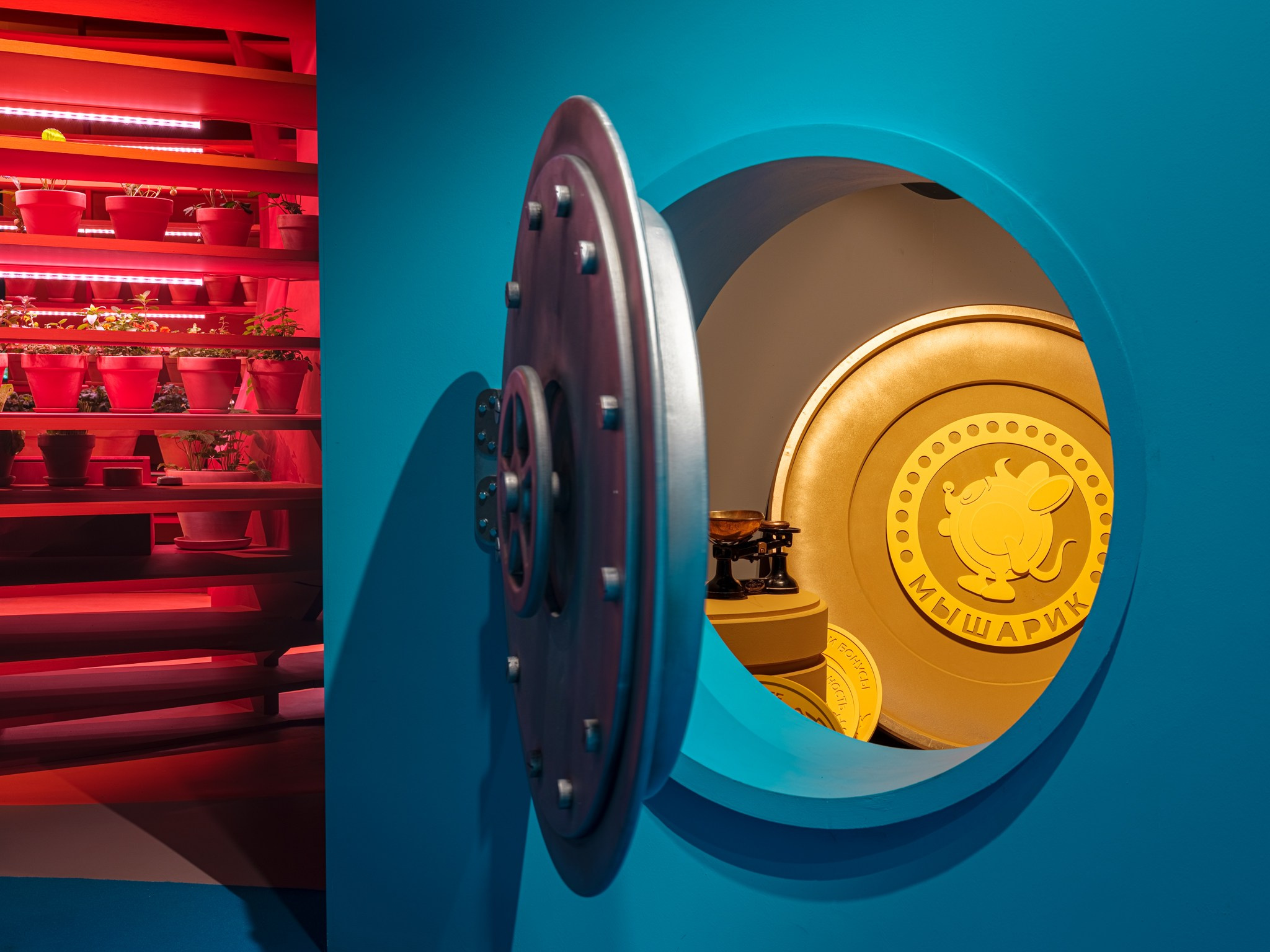 Выставка «Смешарики. Искусство быть круглым» Москва, Хлебозавод № 9 Planet9 2023. Фотограф Василий Буланов