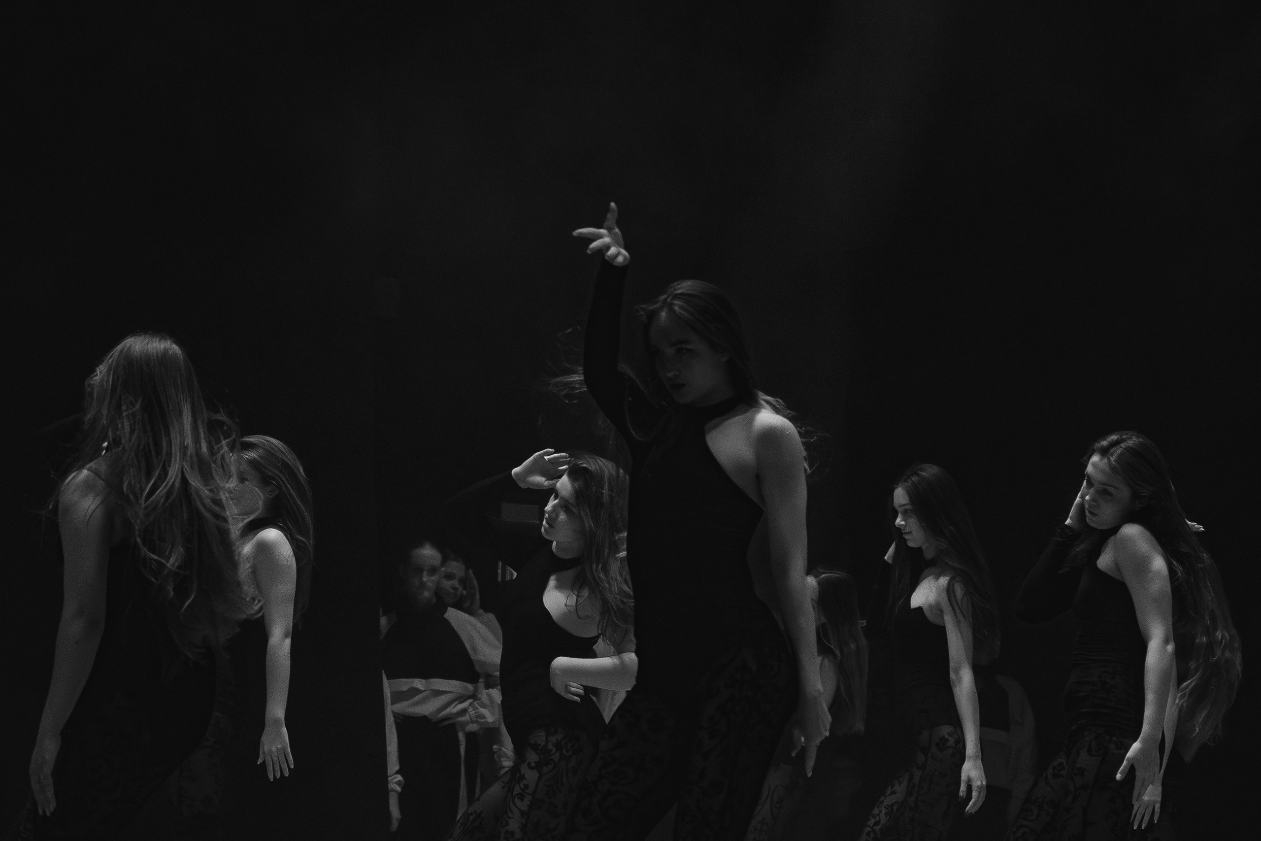 Отчётный концерт танцевально-спортивного клуба «PULSE». Портретный и репортажный фотограф в Воронеже: Анастасия Пузикова