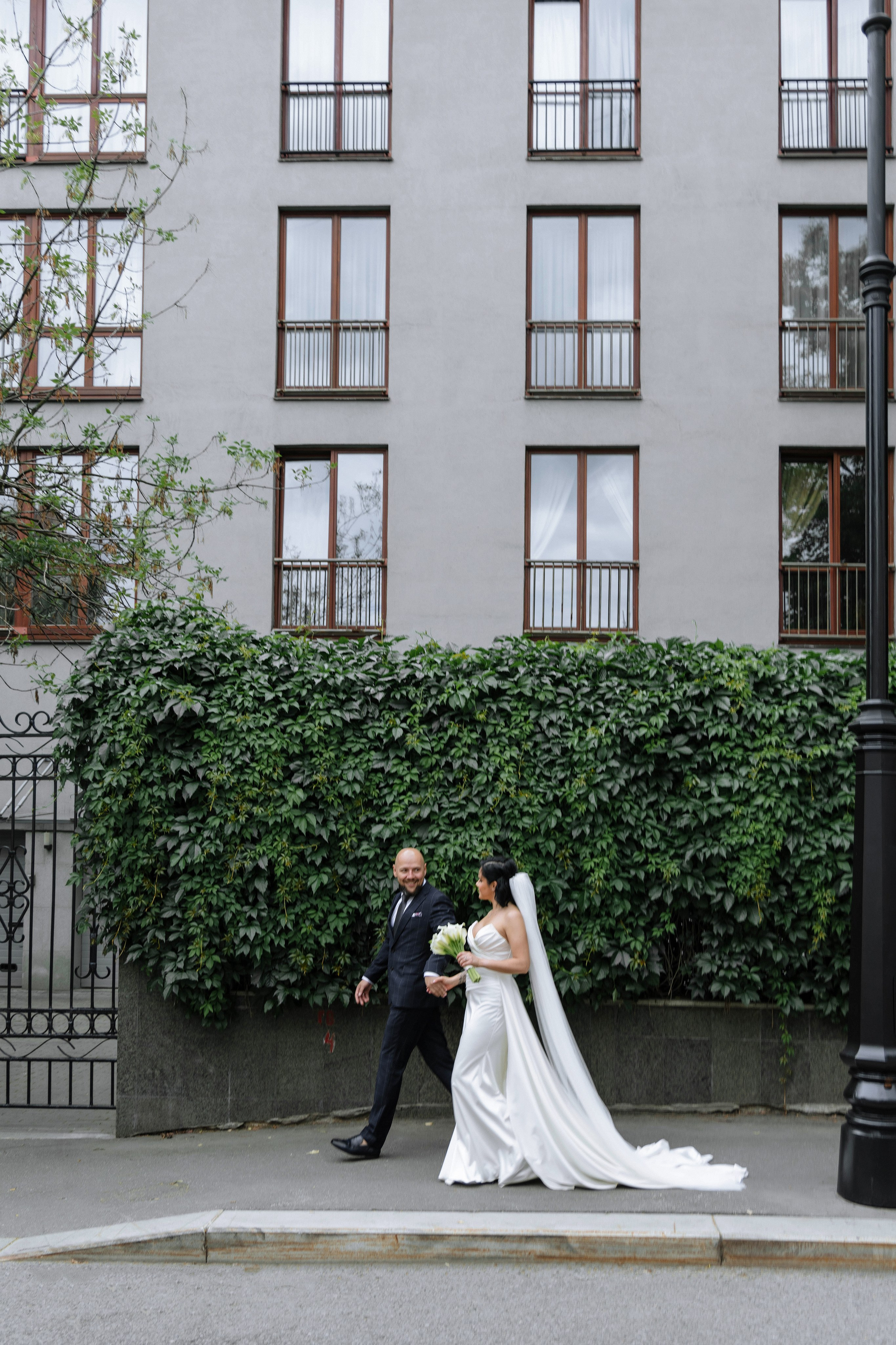 Стильное свадебное платье. Свадебный фотограф и видеограф в Москве, Виктор Архилюк