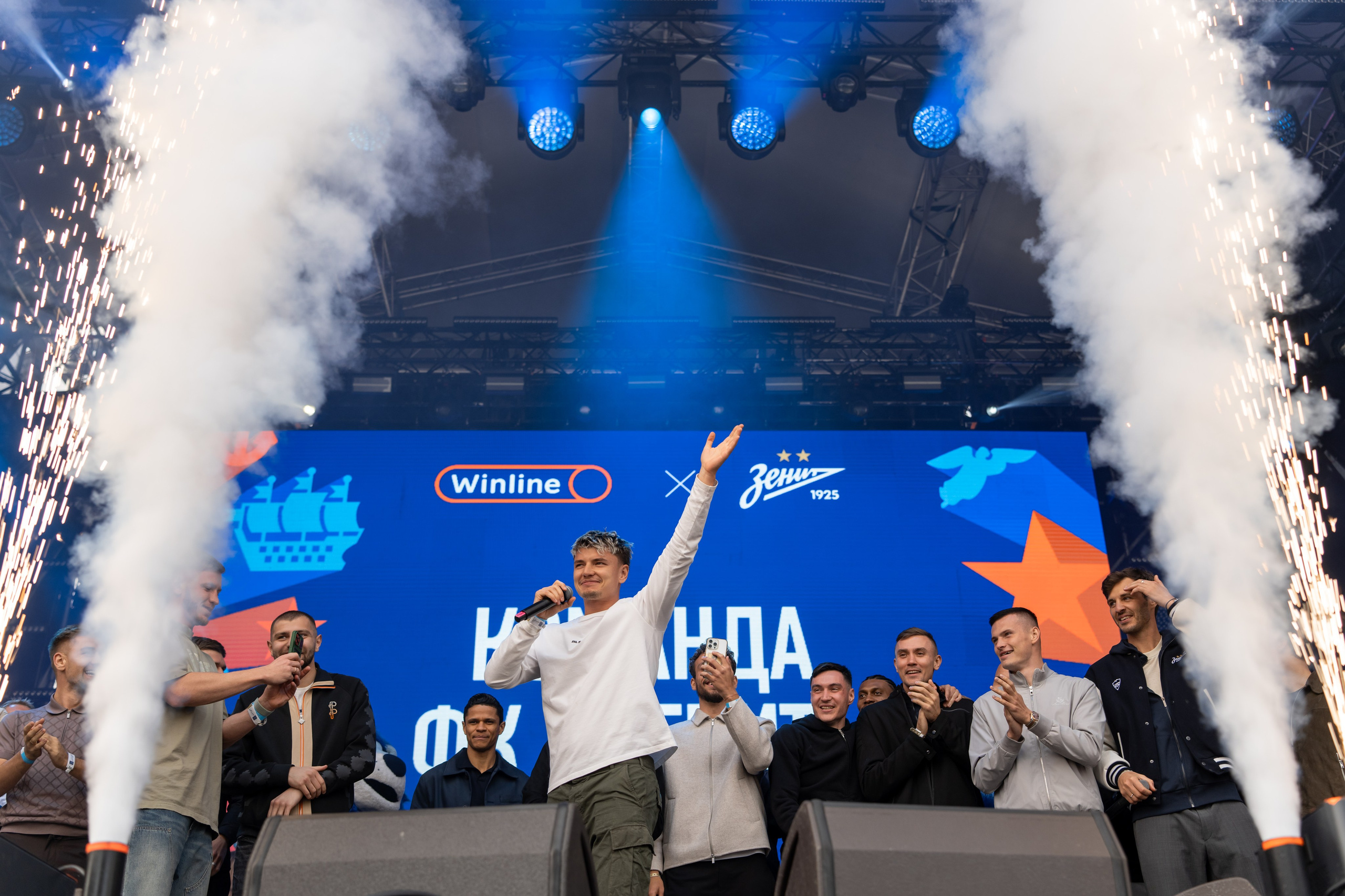 Зенит 100 лет. Андрей Сухинин репортажный свадебный фотограф Санкт-Петербург