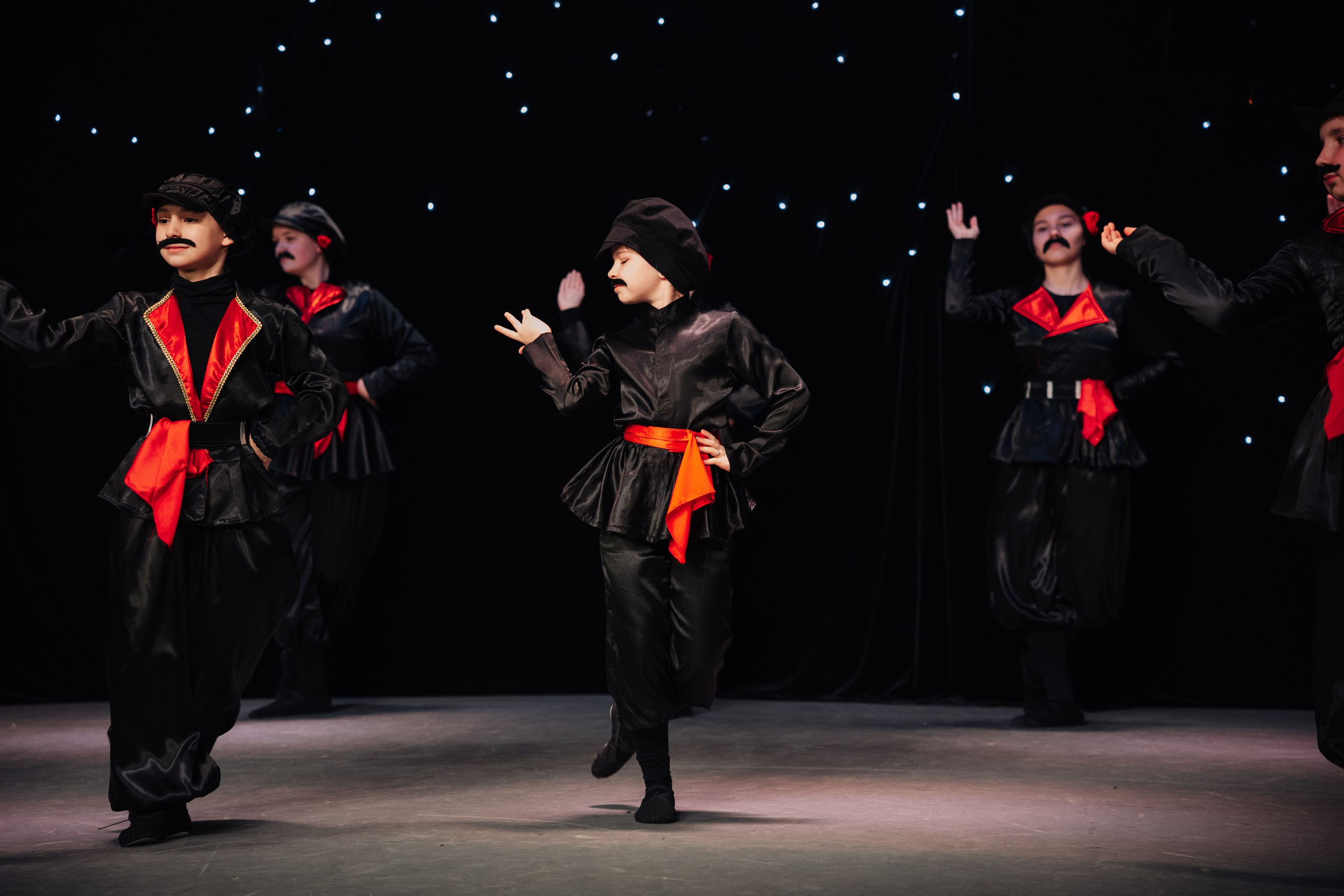 Благотворительный концерт в помощь Артему Сардаряну. Фотограф Артем Севостьянов. Профессиональная фотосъемка в Ногинске, Москве, Московской области и за границей