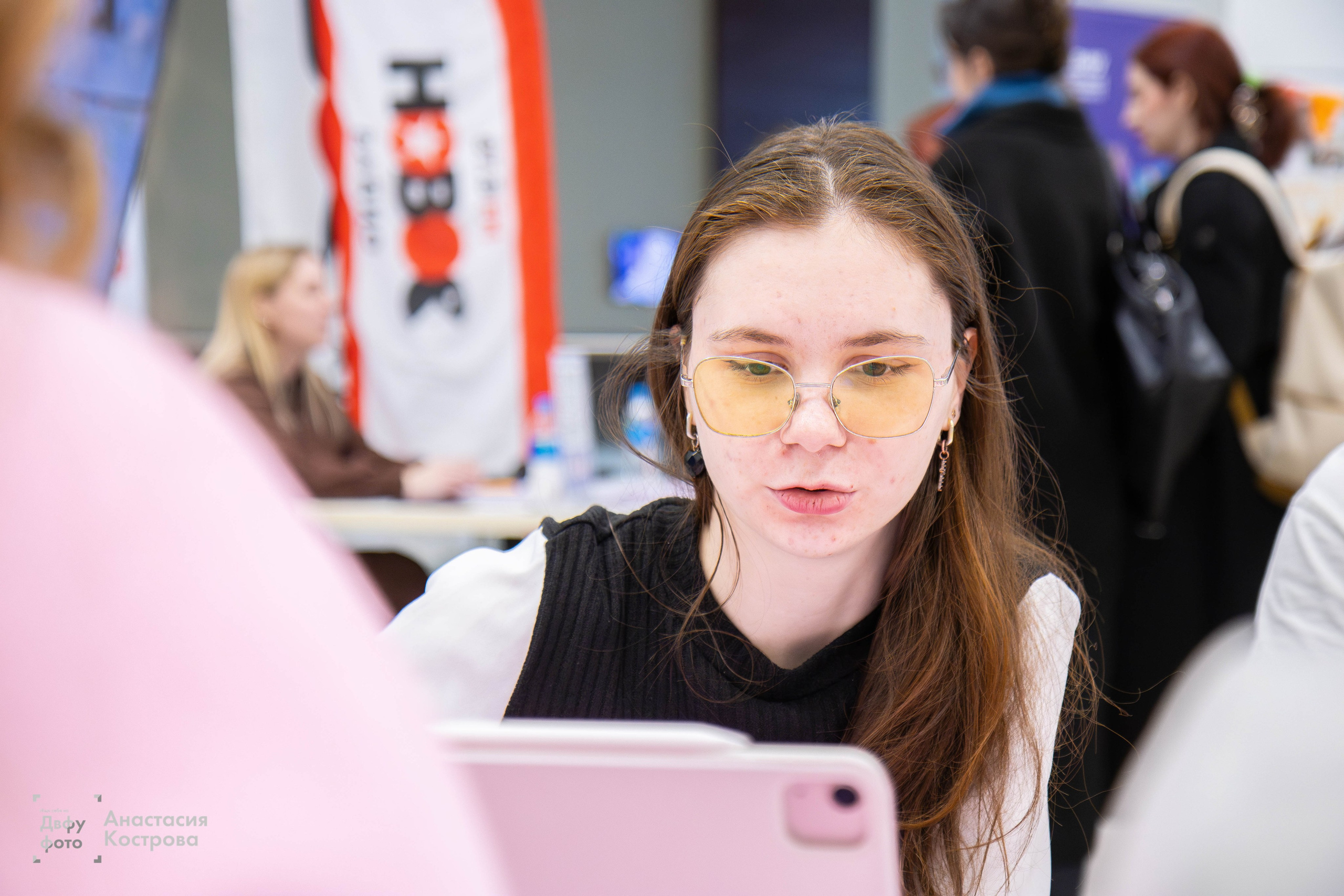Ярмарка вакансий «Эд.хант». Репортажный фотограф во Владивостоке Анастасия Кострова