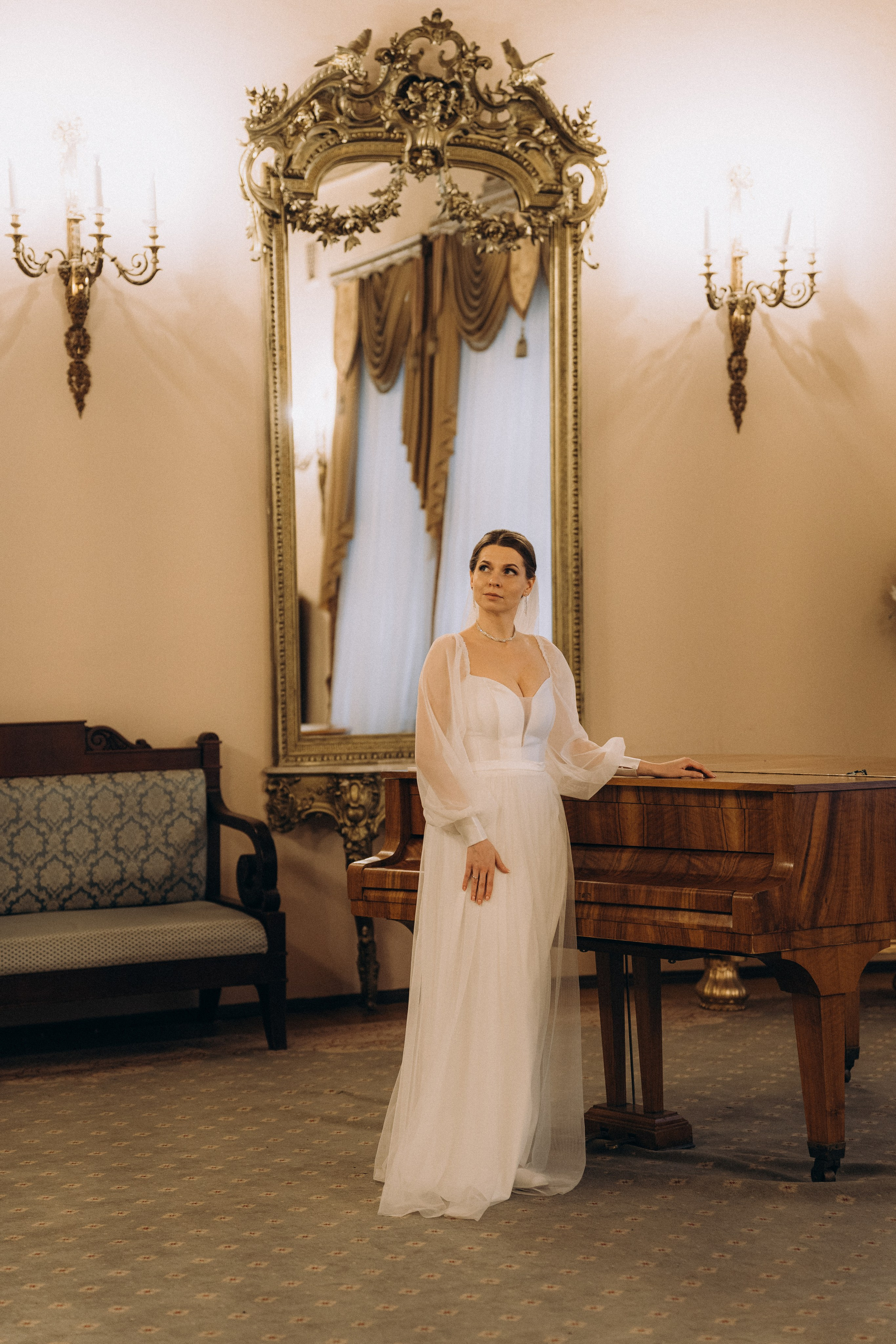 СВАДЕБНАЯ СЬЕМКА ВО ВТОРОМ ДВОРЦЕ (ДЕКАБРЬ) ТАКЖЕ СЬЕМКА В СТУДИИ НА ЧЕРНЫШЕВСКОЙ. Профессиональный фотограф, Санкт-Петербург — Виктория Богомолова