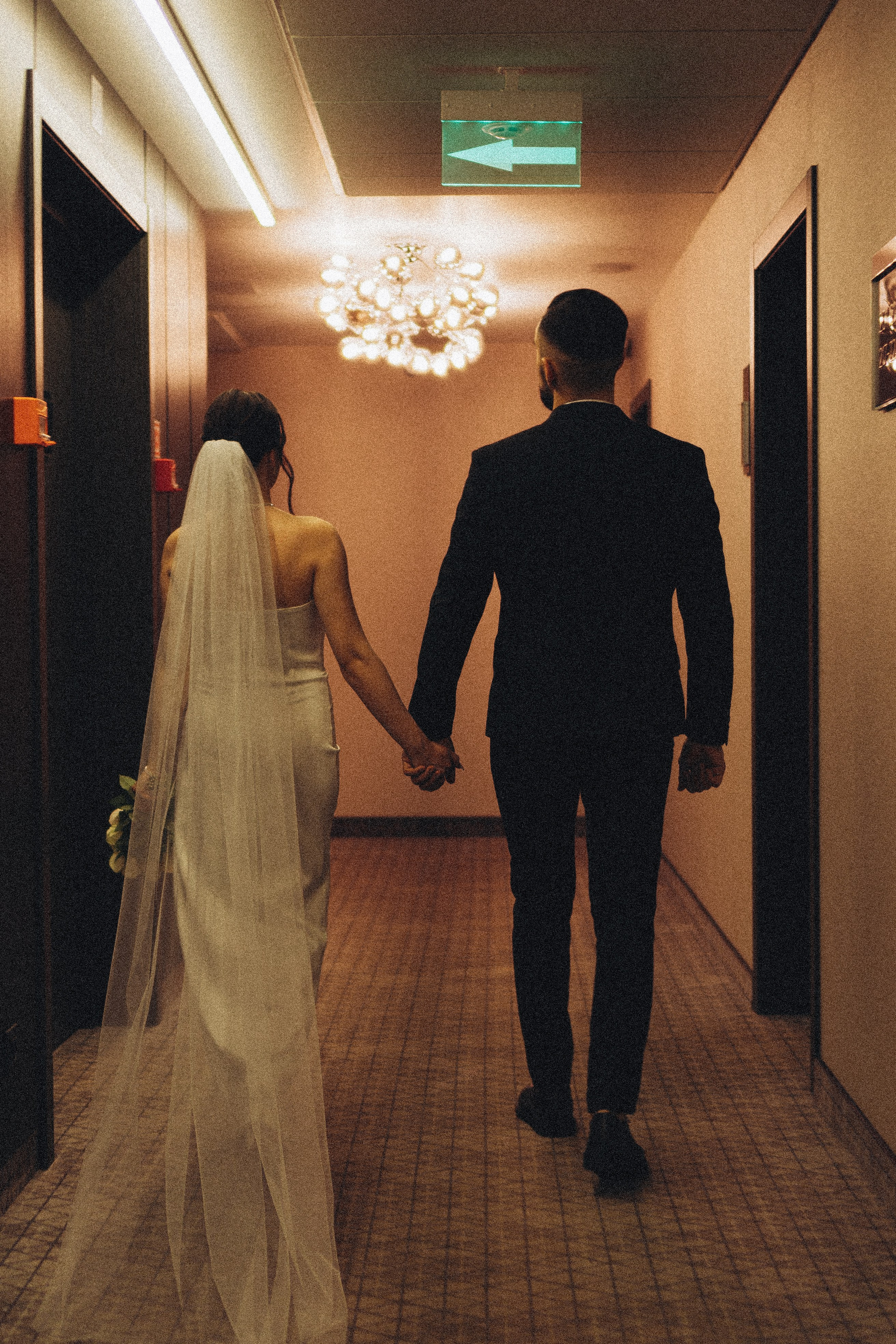 СВАДЕБНАЯ СЬЕМКА СБОРОВ ЖЕНИХА И НЕВЕСТЫ В ОТЕЛЕ И ТАКЖЕ ФОТОСЕССИИЯ В ОТЕЛЕЕ МЕГАПОЛИС БРЯНСК. Профессиональный фотограф, Санкт-Петербург — Виктория Богомолова