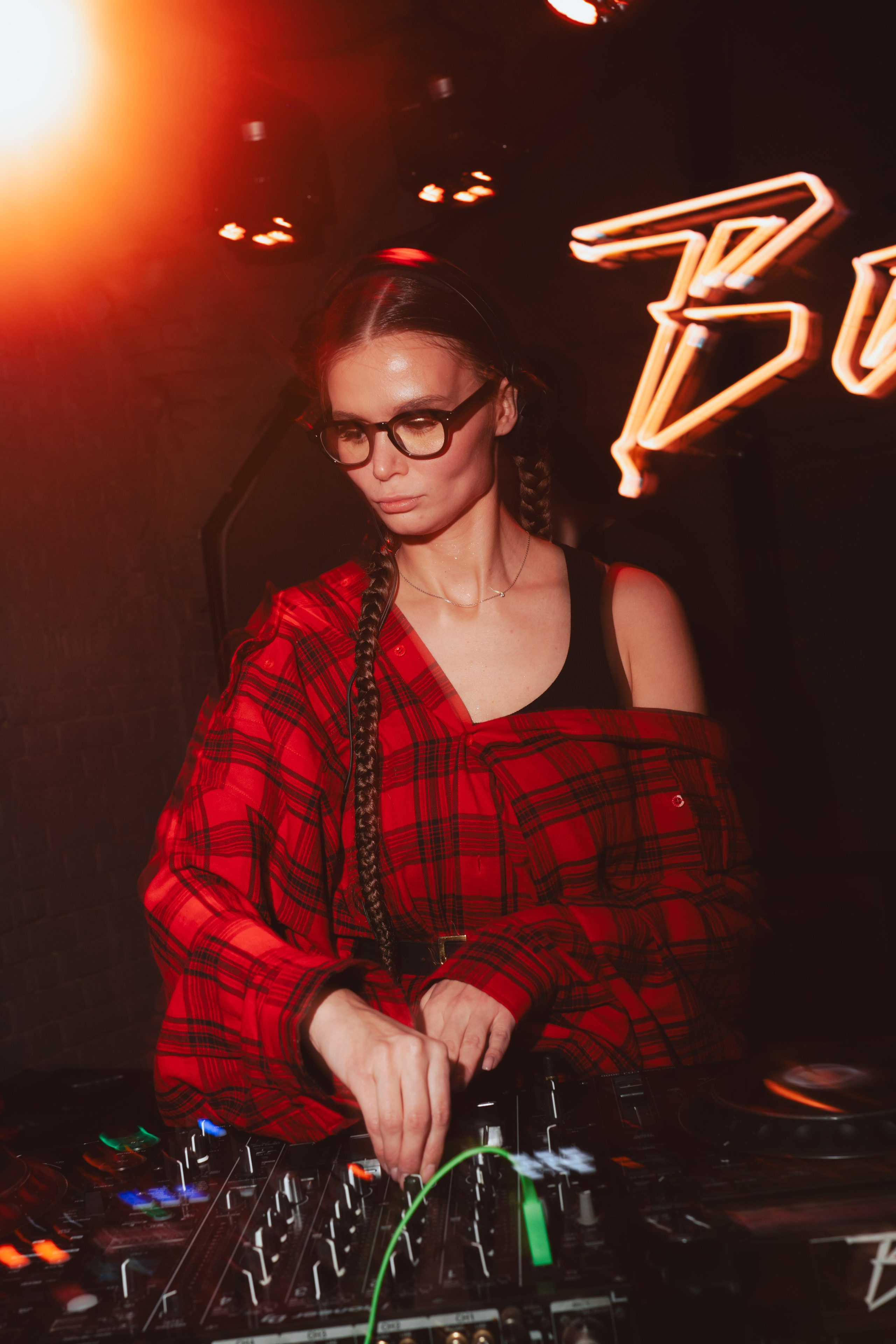 SO STRIP // Woman's moment. Репортажный фотограф в Казани Виктория Трунова