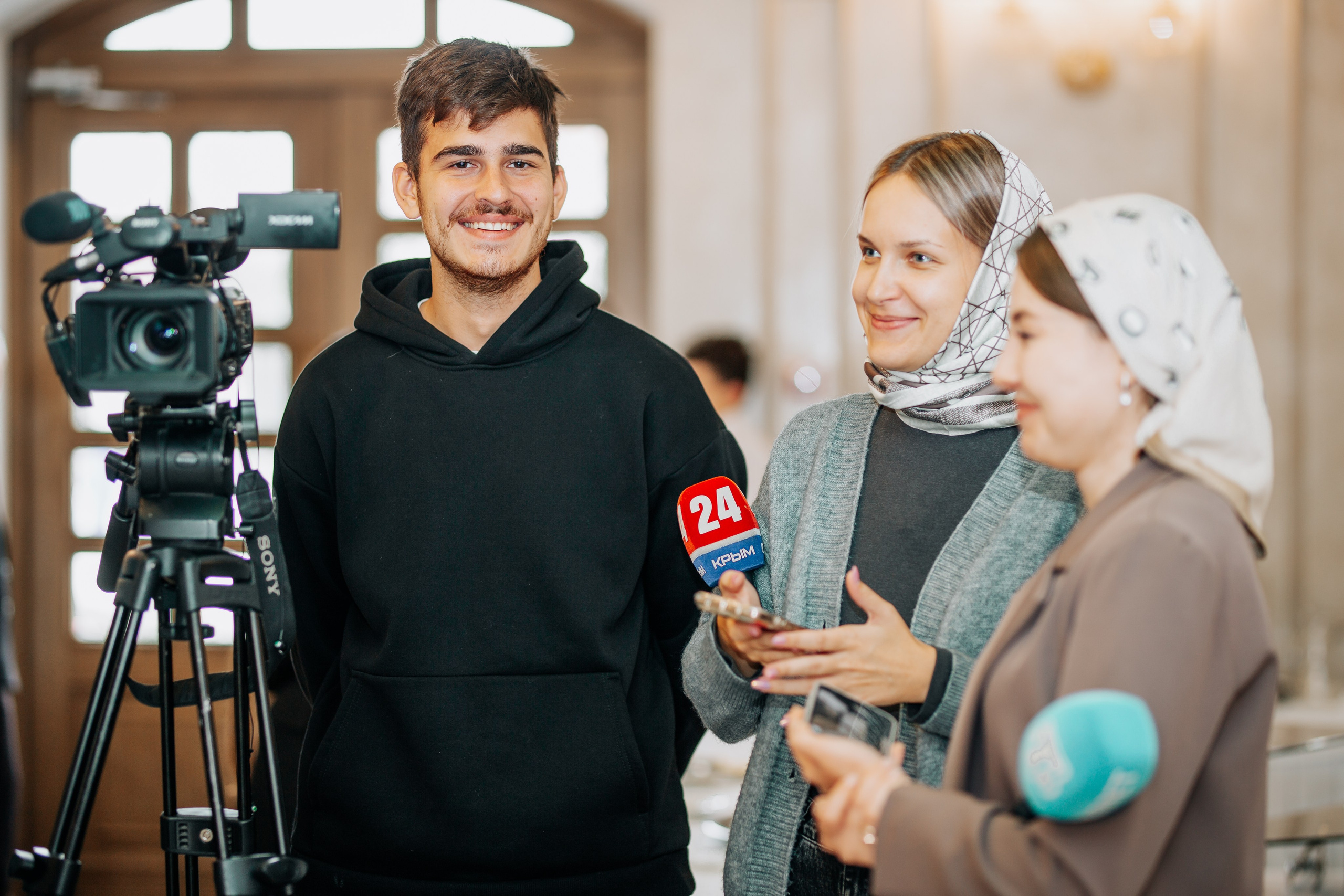 II Всероссйский съезд имени Шефики Гаспринской. Фотограф в Крыму