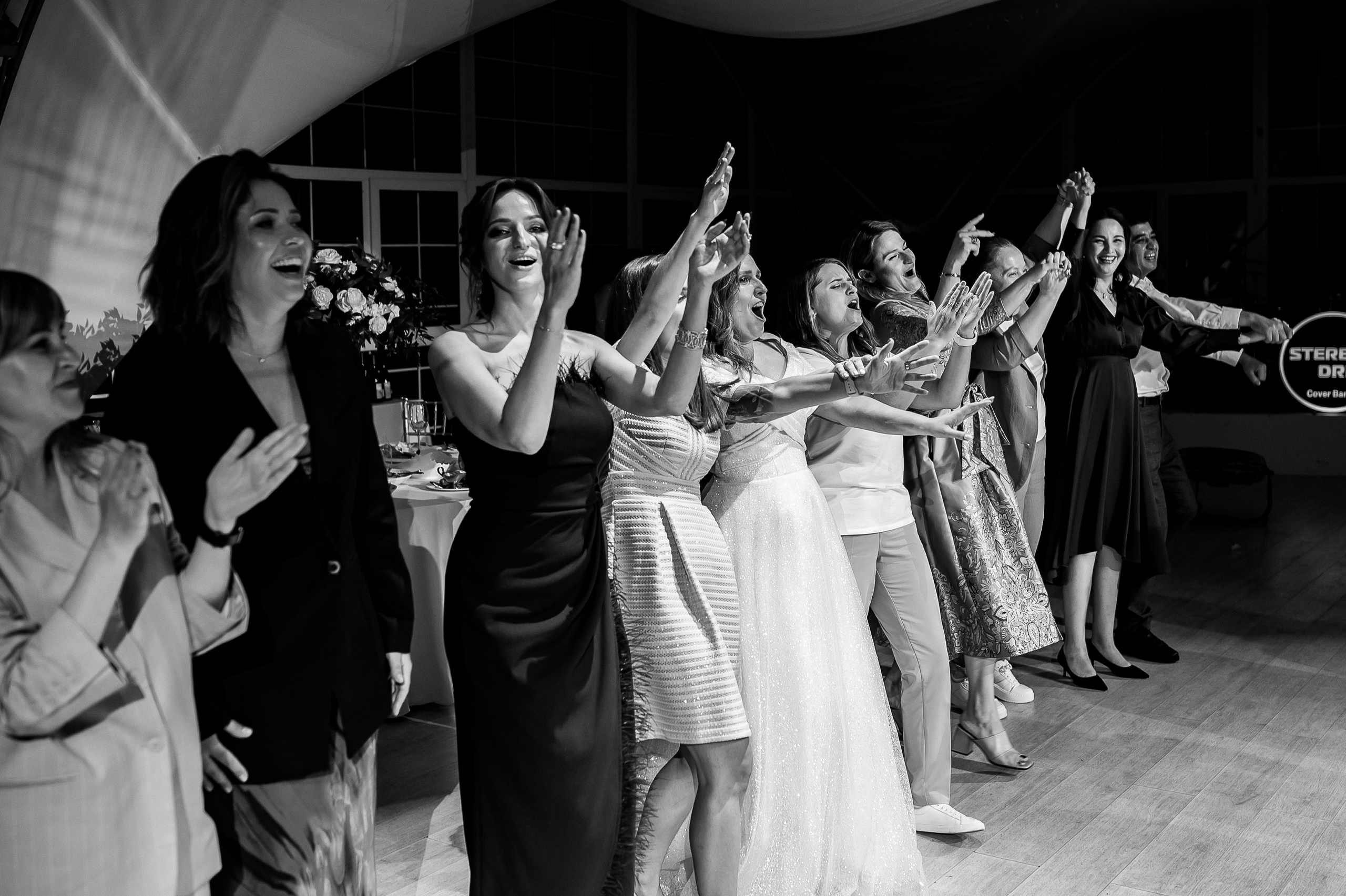 Свадебная фотосессия и выездная регистрация в Artiland. Свадебный фотограф Москва — Сергей и Татьяна