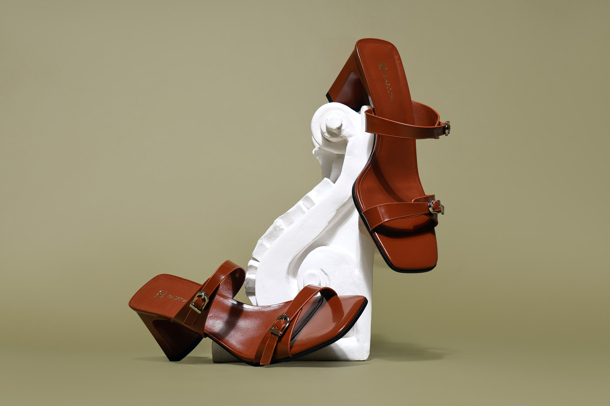 Цветной фон. Предметный фотограф Артём Йома