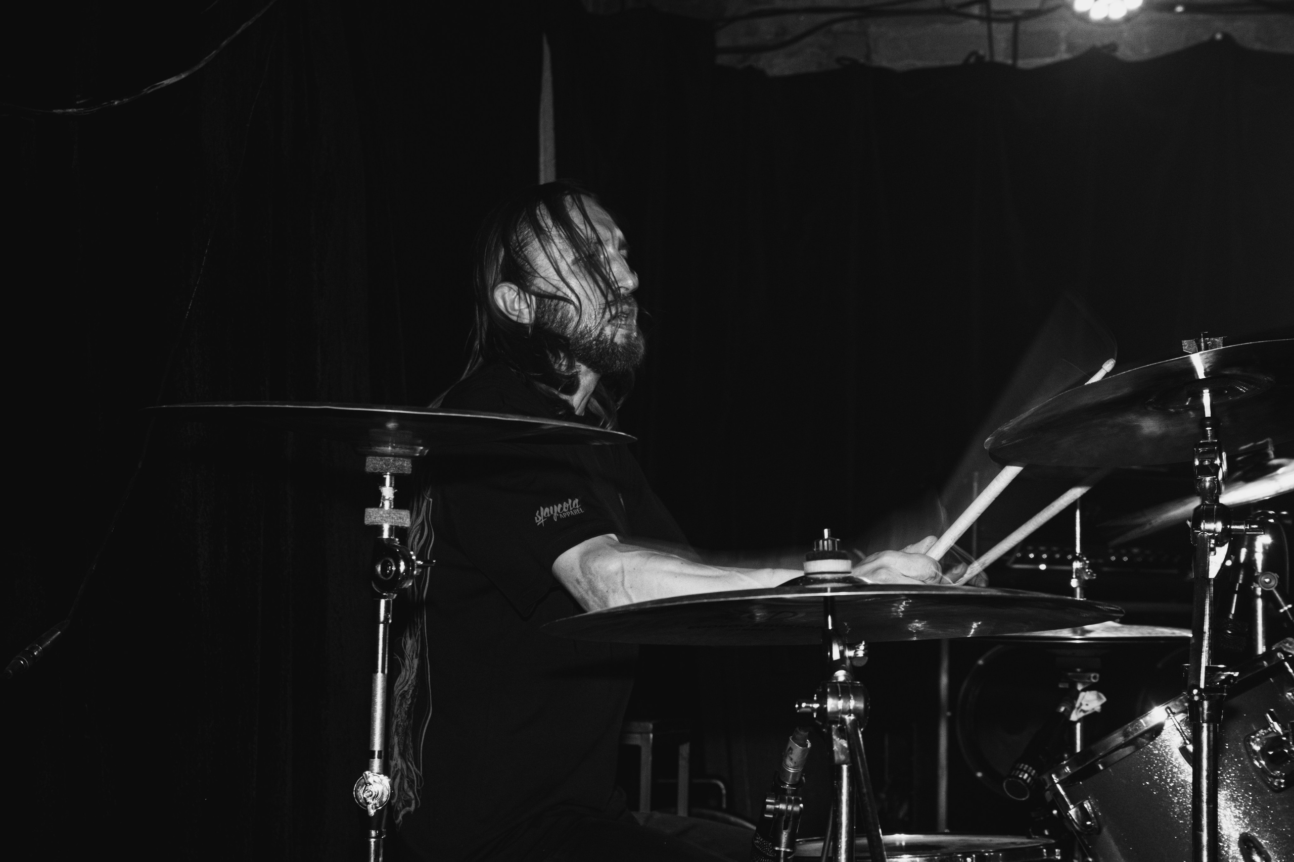 Laugar & Шумы Штормовых Широт & Пожары На Дальнем Севере 11.10.2025. Репортажный фотограф в Москве Legiodot