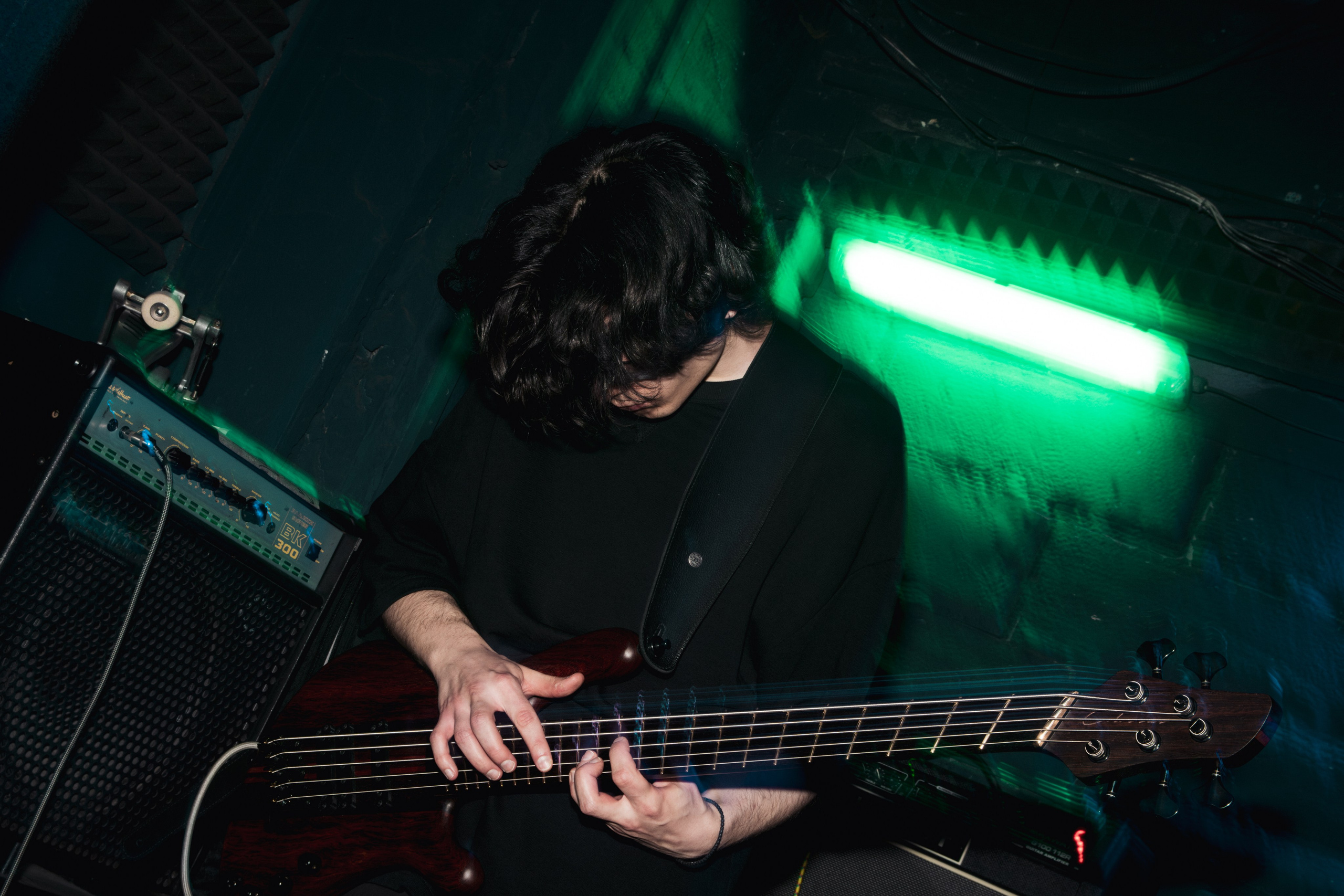 Ютани & о т м е ж & Вещи в картонной коробке 08.08.2025. Репортажный фотограф в Москве Legiodot